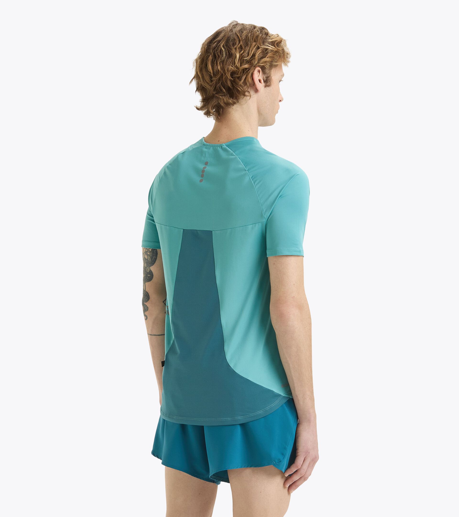 T-shirt da running - Tessuto leggero - Uomo
 SUPER LIGHT SS T-SHIRT AZZURRO TURCHESE POLVERE - Diadora