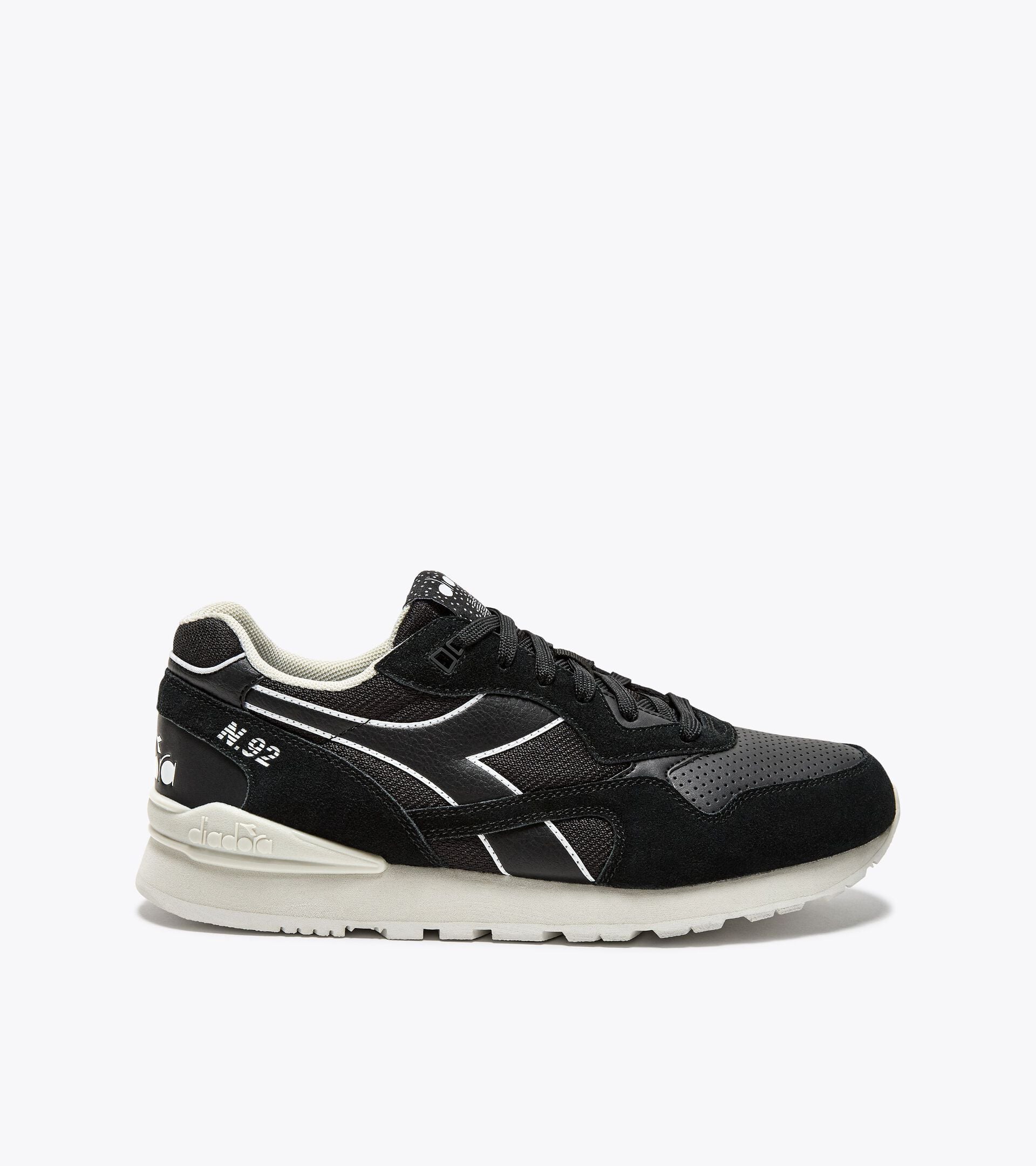 Sports sneakers - All-Gender
 N.92 ADVANCE BLACK/BLACK - Diadora