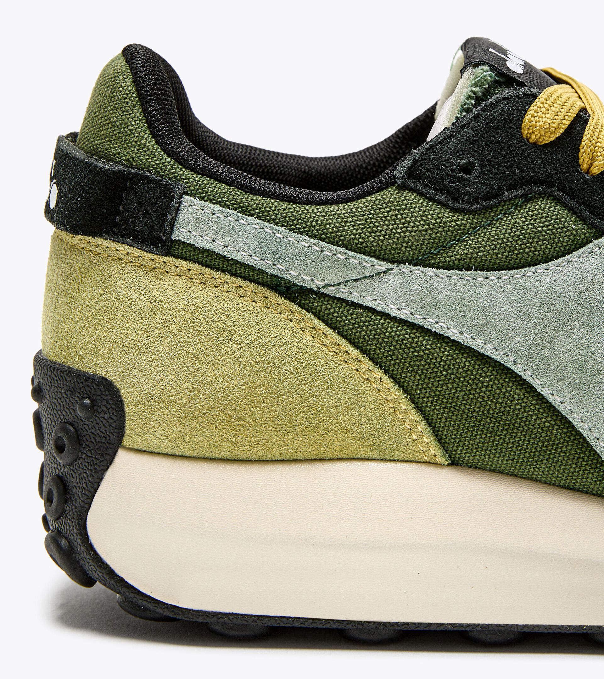 Sneaker sportiva - Gender Neutral RACE SUEDE SW VERDE FOGLIAME/GIALLO CITRUS - Diadora