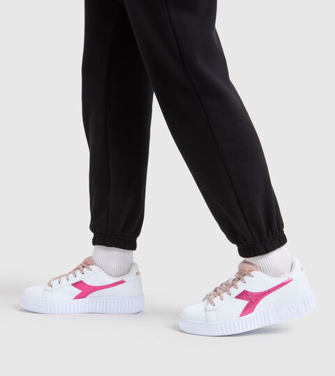 GAME STEP P METALLIC CRAQUELE GS, BLANC/OEILLET MIGNARDISE Chaussures de sport - Jeunes 8-16 ans GAME STEP P METALLIC CRAQUELE GS BLANC/OEILLET MIGNARDISE - Diadora