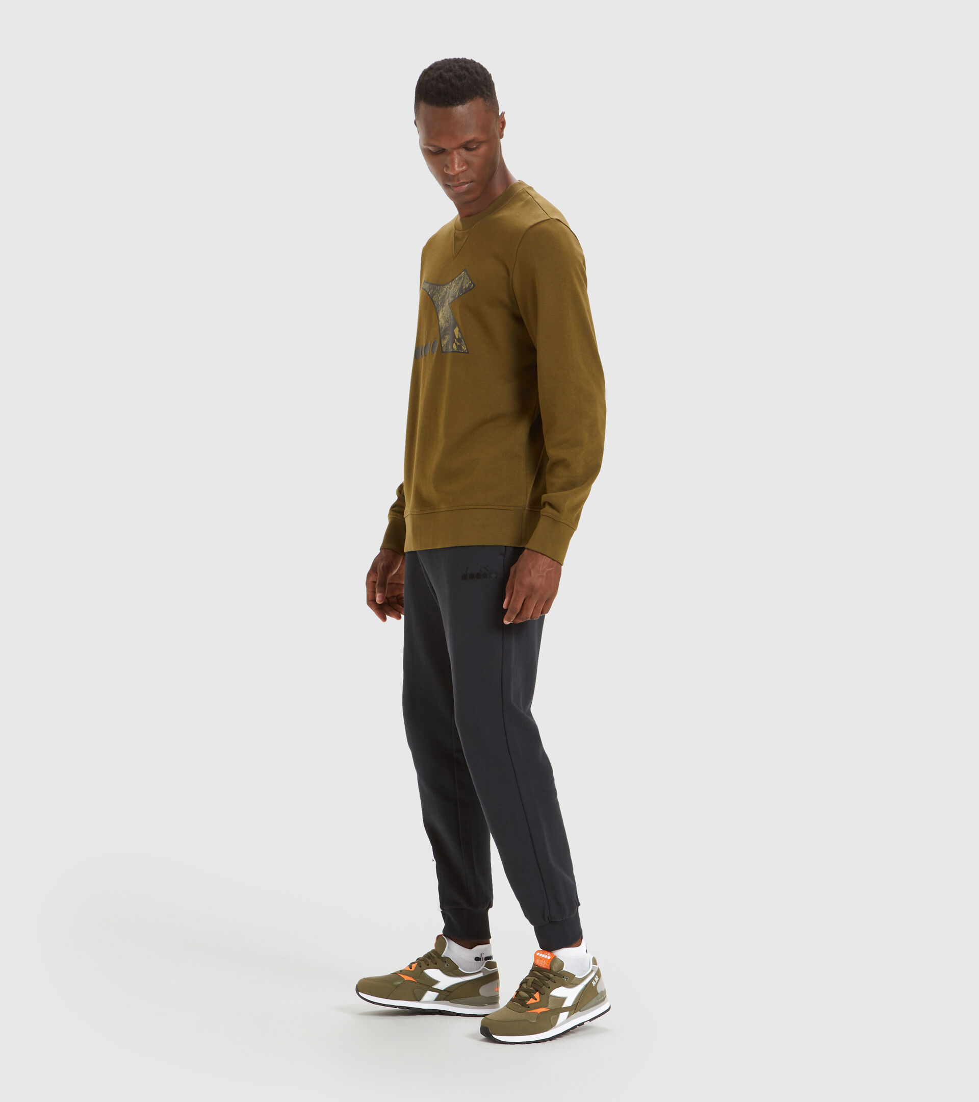 Crew-neck sweatshirt - Men SWEATSHIRT CREW LOGO CHROMIA OLIVE GREEN - Diadora