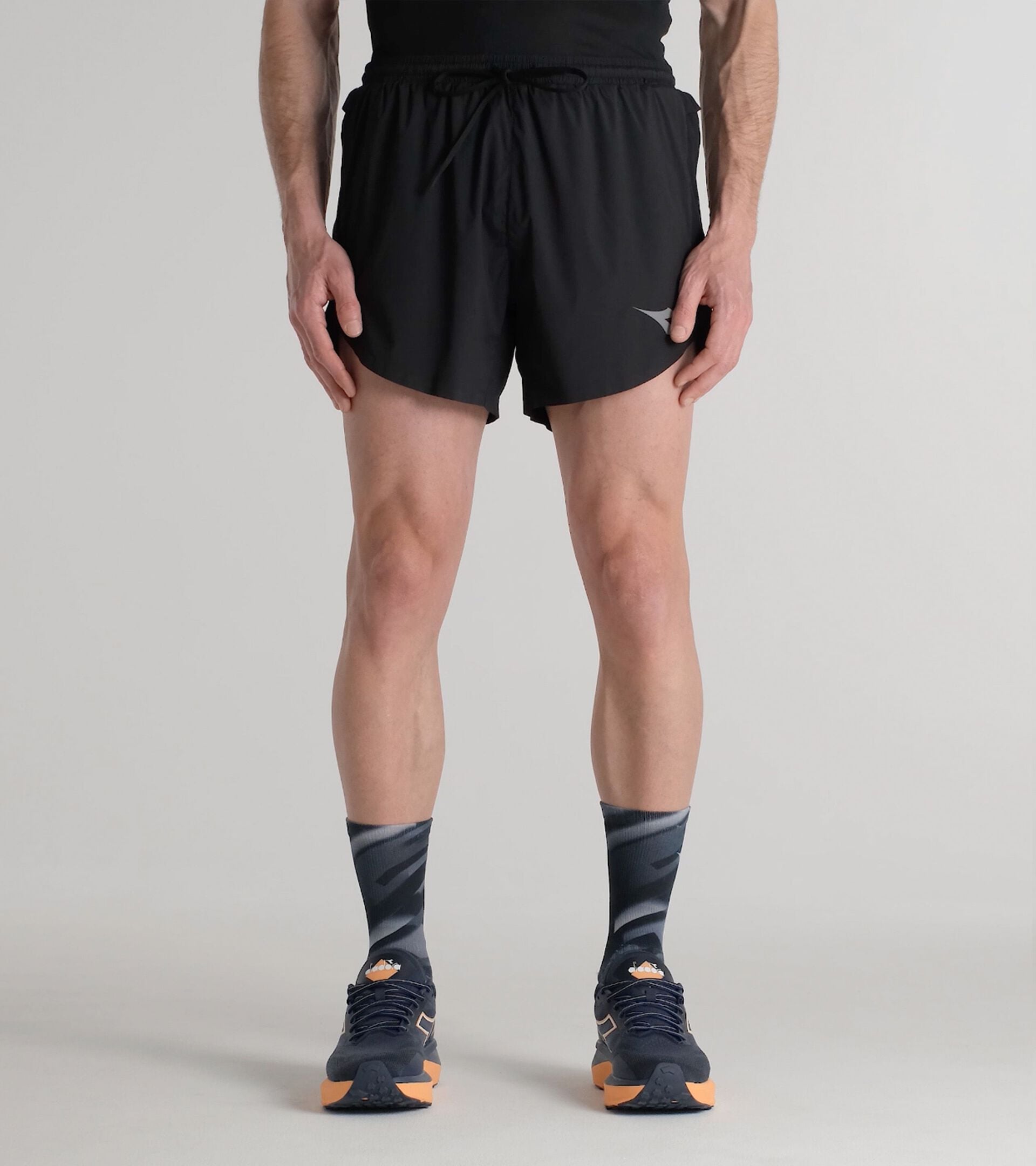 Pantalones cortos 5&rsquo;&rsquo; FIBRAZERO  - Running - Hombre SHORTS 5 SUPER LIGHT FIBRAZERO NEGRO - Diadora