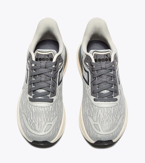 Running shoe - Stability and lightness - Boys and girls
 NUCLEO 2 Y SILVER DD/WHISPER WHITE - Diadora