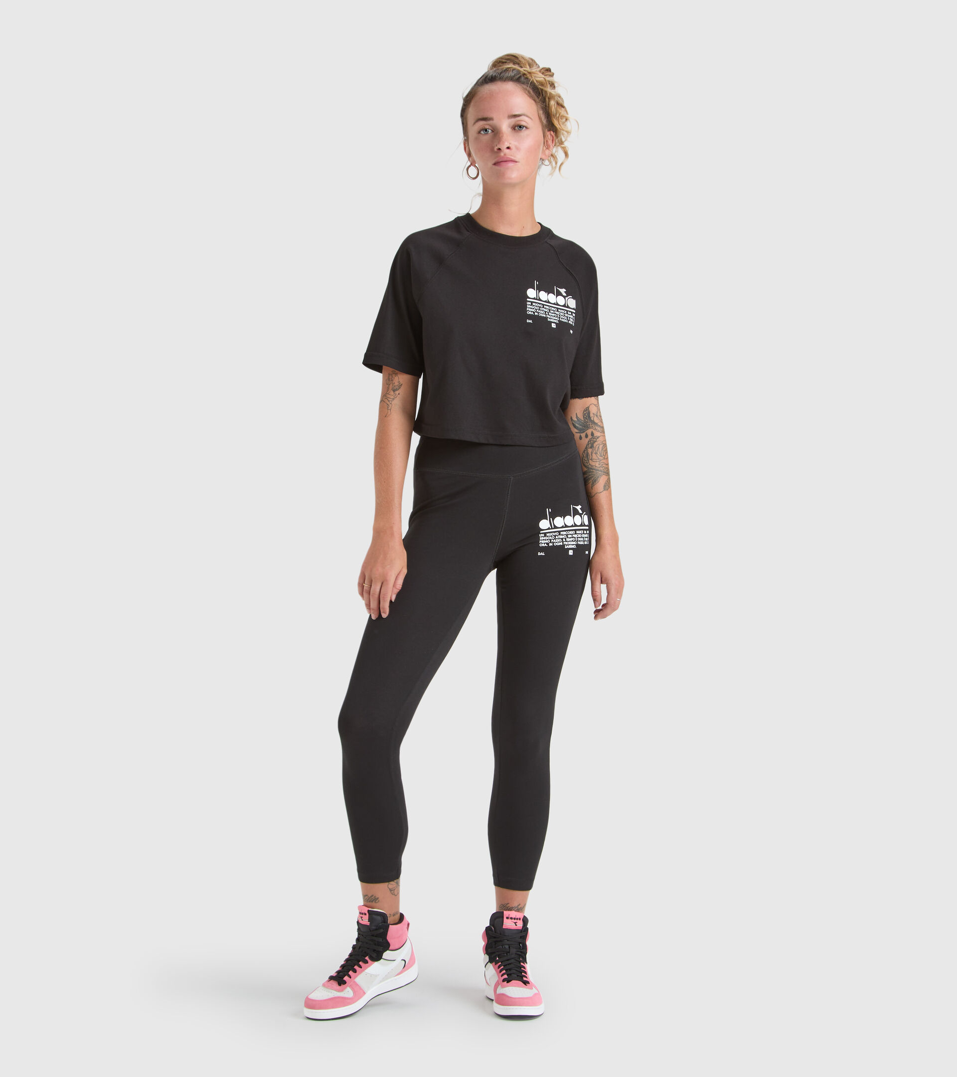 T-shirt en coton - Femme L. T-SHIRT SS  MANIFESTO NOIR - Diadora