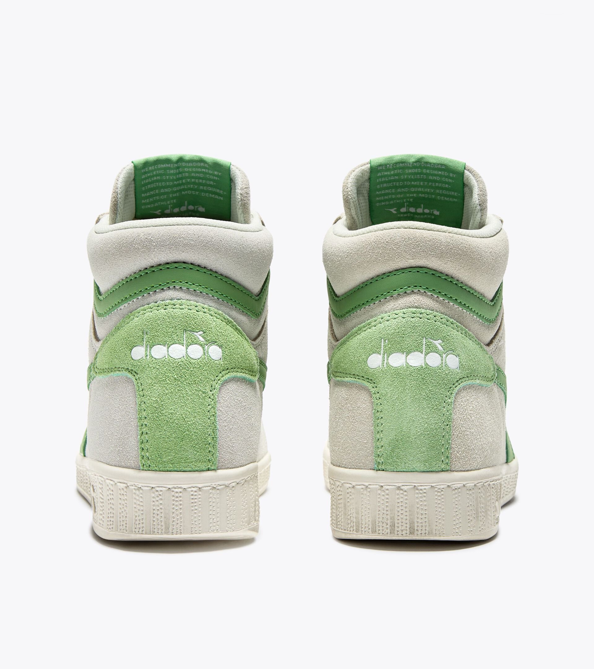 Sporty sneakers - All-Gender GAME L HIGH SUEDE WAXED PISTACHIO GREEN/STAR WHITE - Diadora