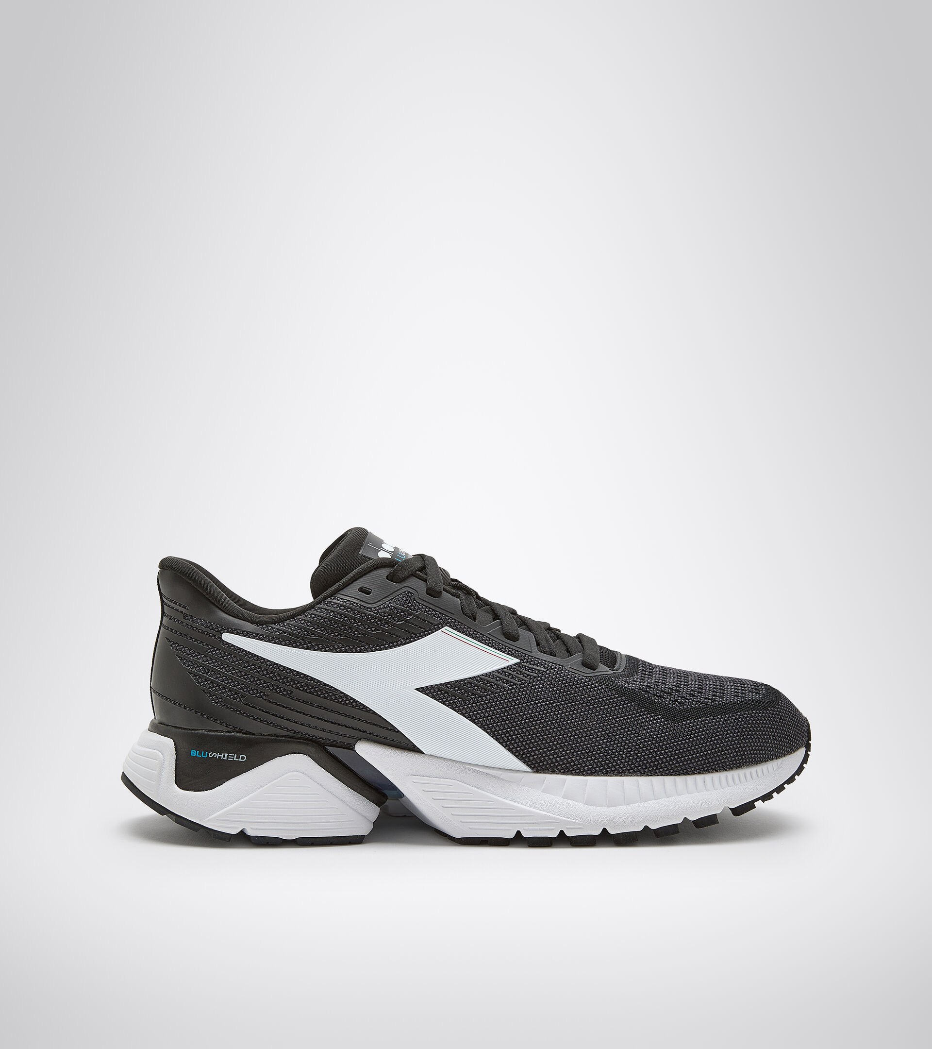 Running shoes - Men MYTHOS BLUSHIELD VIGORE BLACK/WHITE (C7406) - Diadora