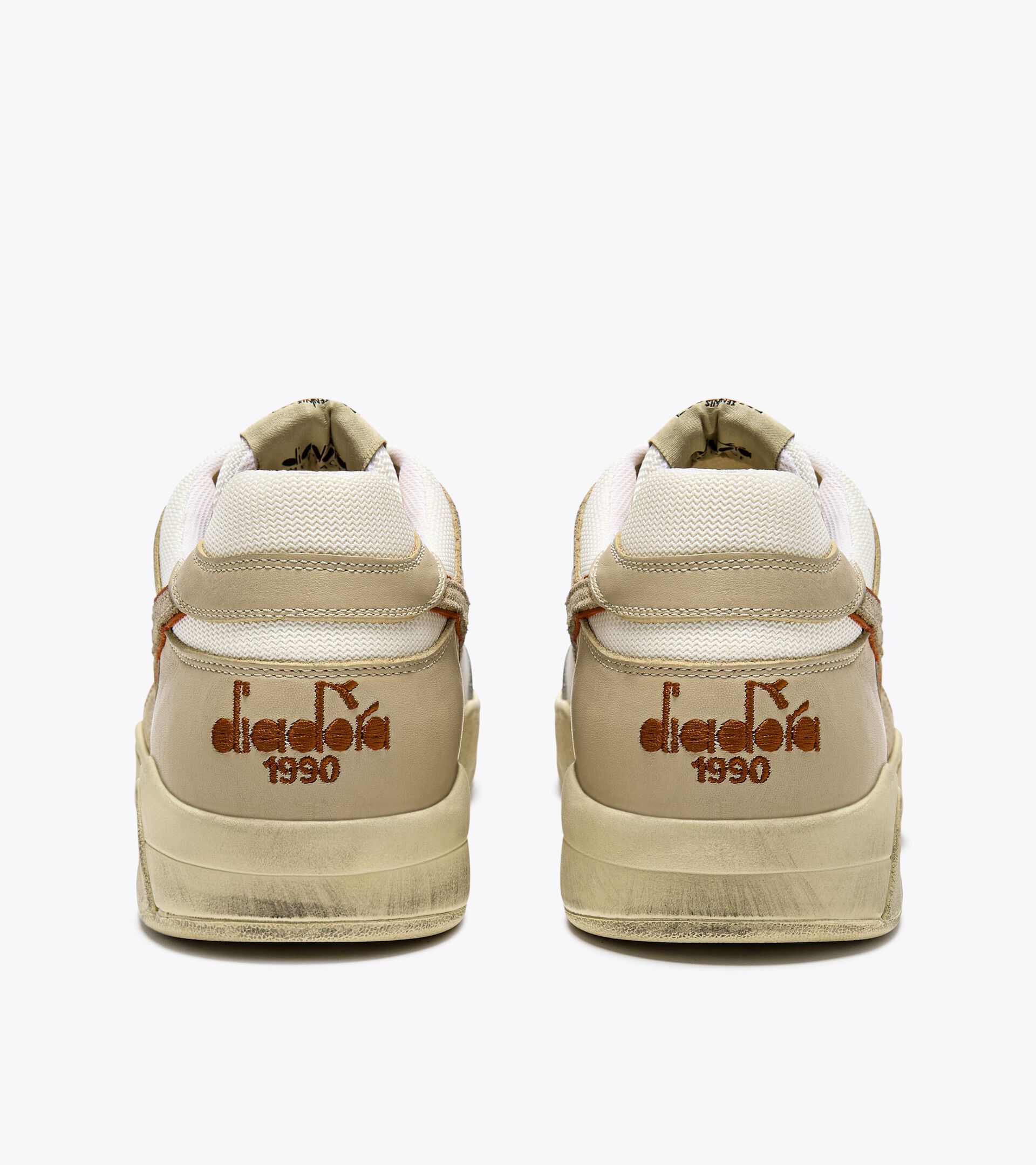 Heritage shoe - All-Gender B.560 USED BEIGE BLEACHED - Diadora