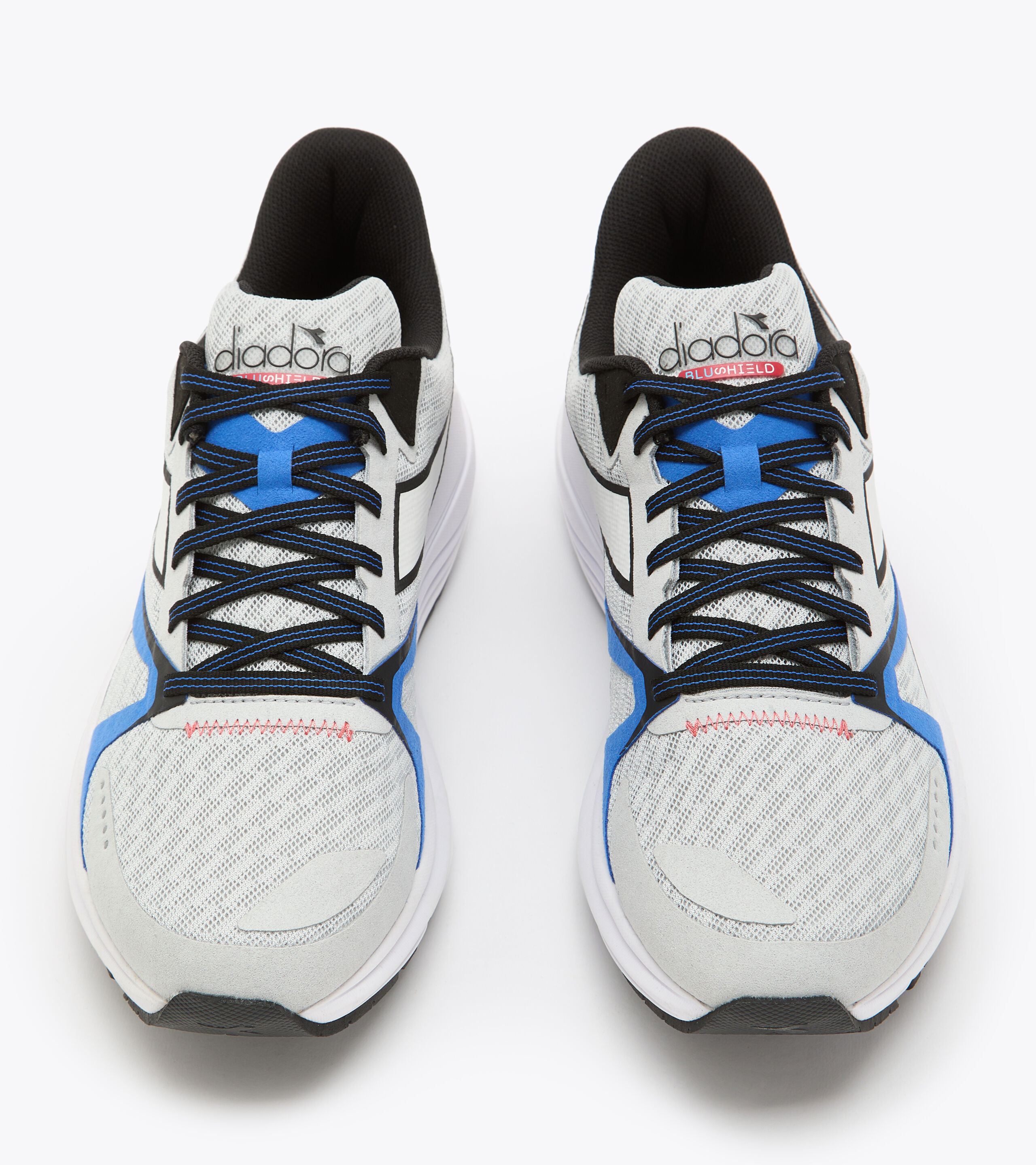 Diadora badminton deals