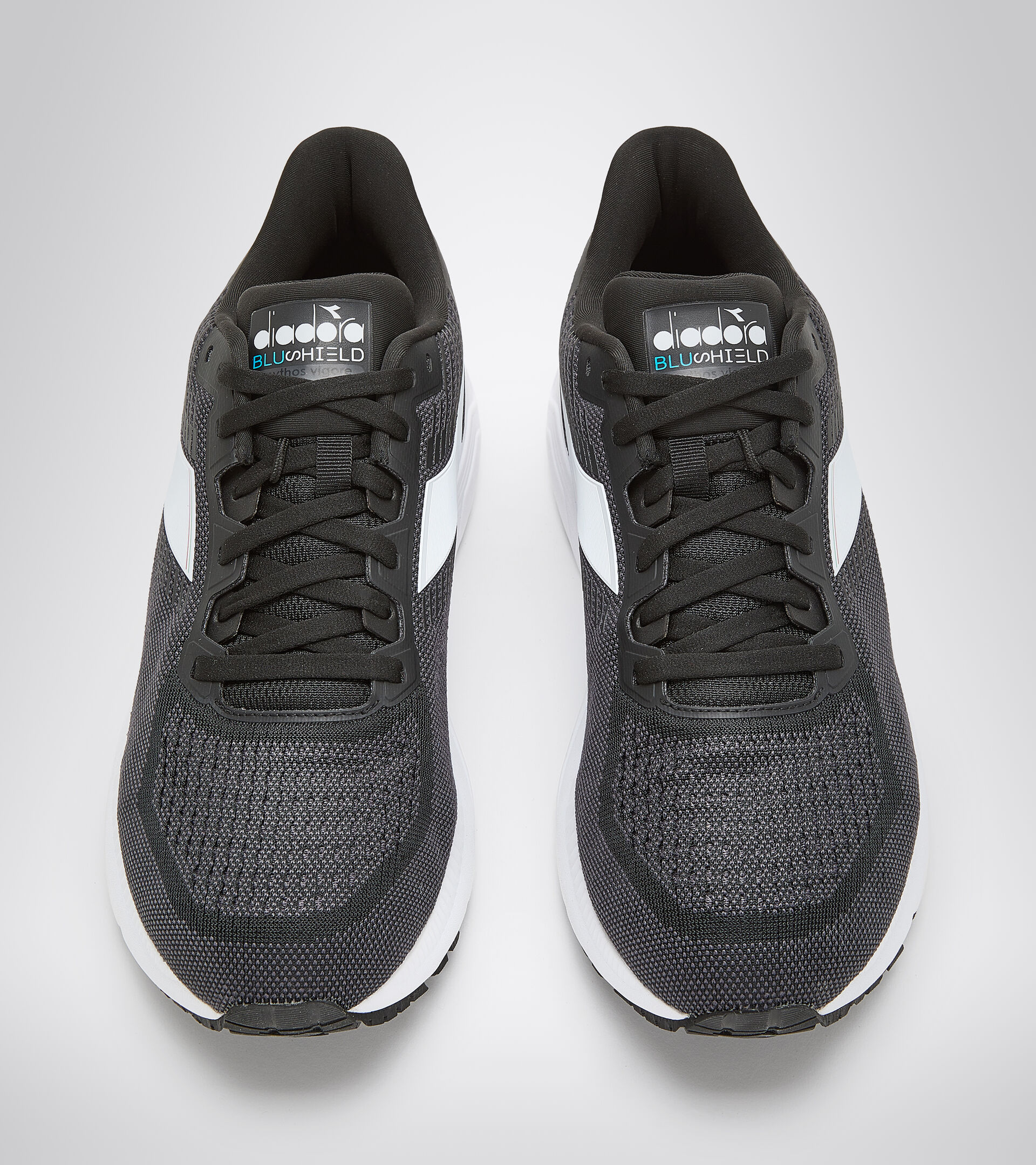 Running shoes - Men MYTHOS BLUSHIELD VIGORE BLACK/WHITE (C7406) - Diadora
