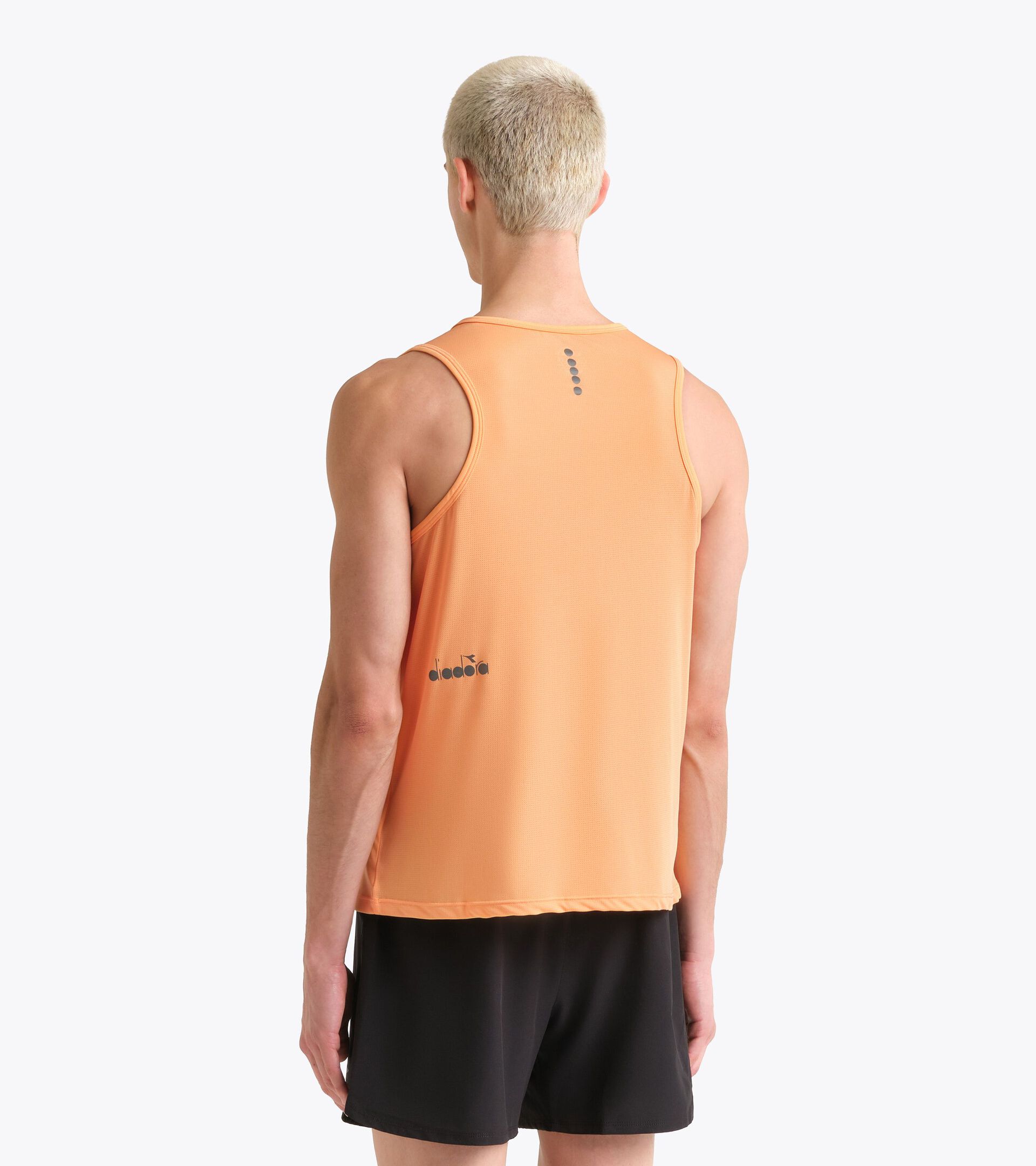 D&eacute;bardeur de running  - Homme
 TANK TARTE AU PECHE - Diadora