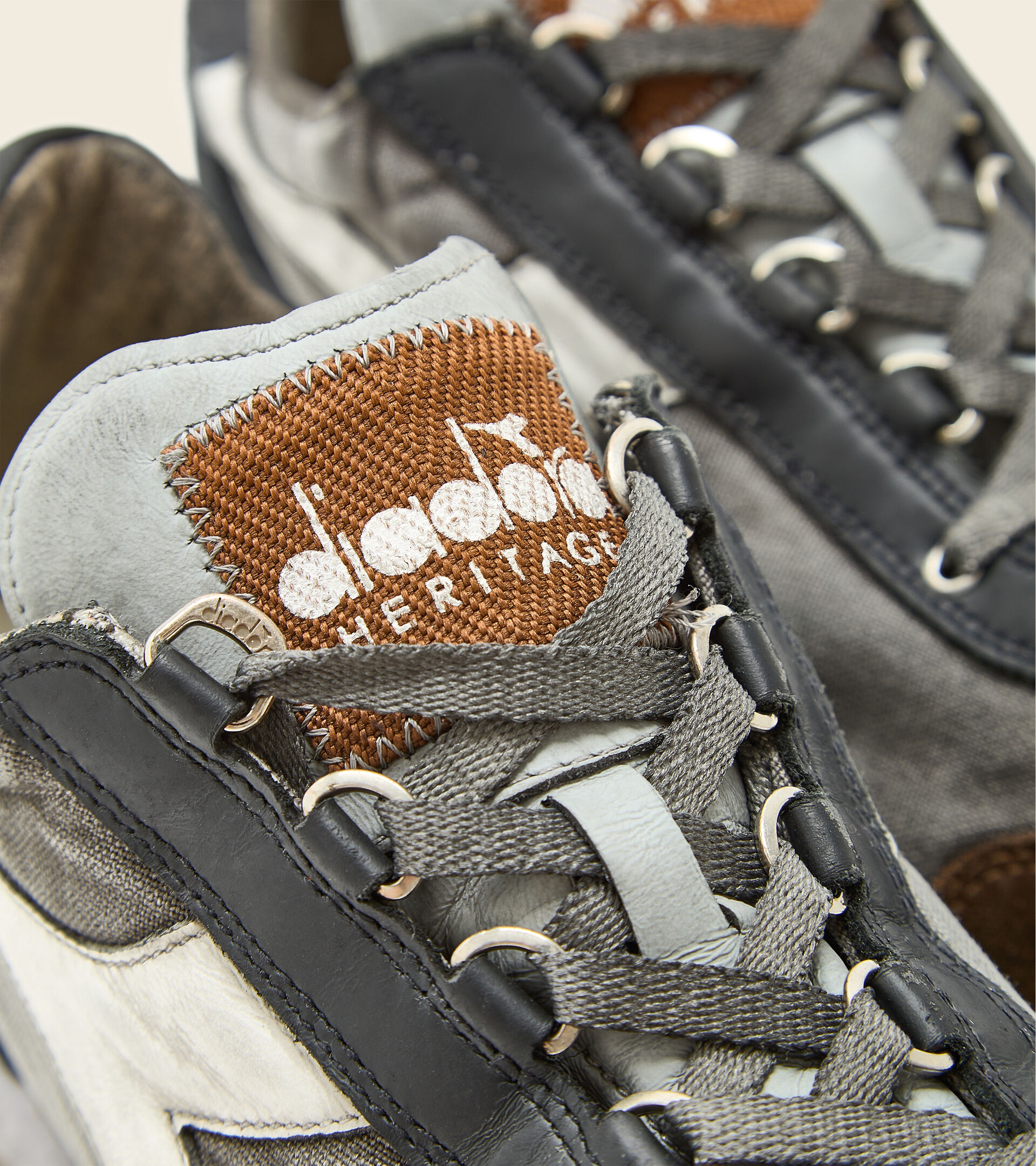 Heritage shoe - Unisex EQUIPE H DIRTY STONE WASH EVO HIGH RISE/WHITE (C4890) - Diadora