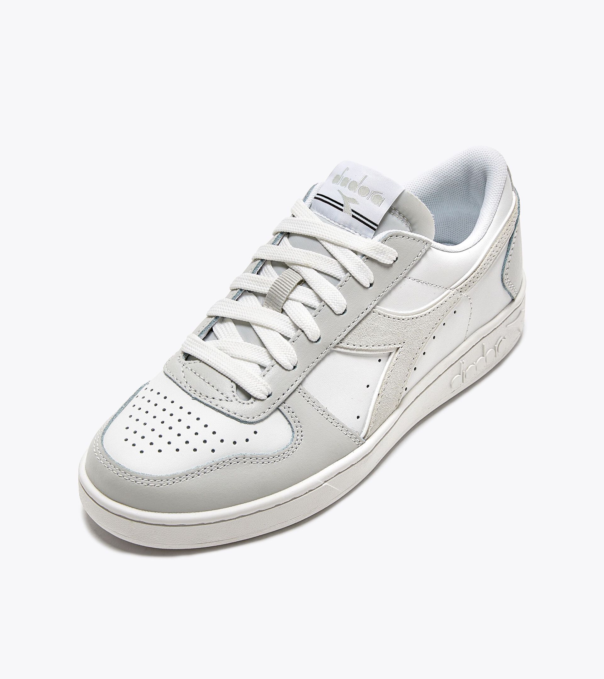 Chaussures de sportswear - Femme MAGIC BASKET LOW LEATHER WN GRIGIO AURORA/BIANCO - Diadora