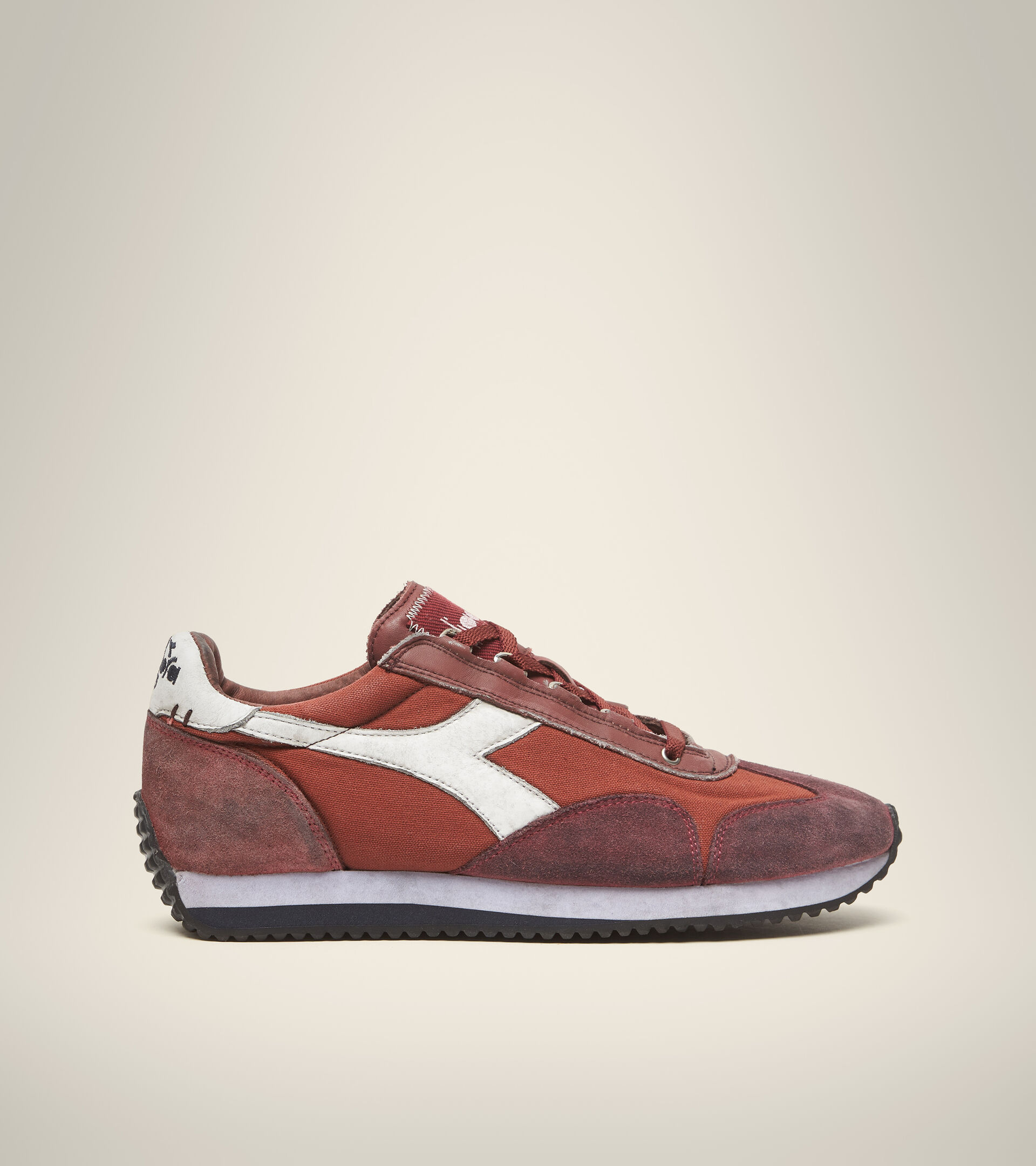 Footwear Heritage UNISEX EQUIPE H DIRTY STONE WASH EVO BURN RED Diadora