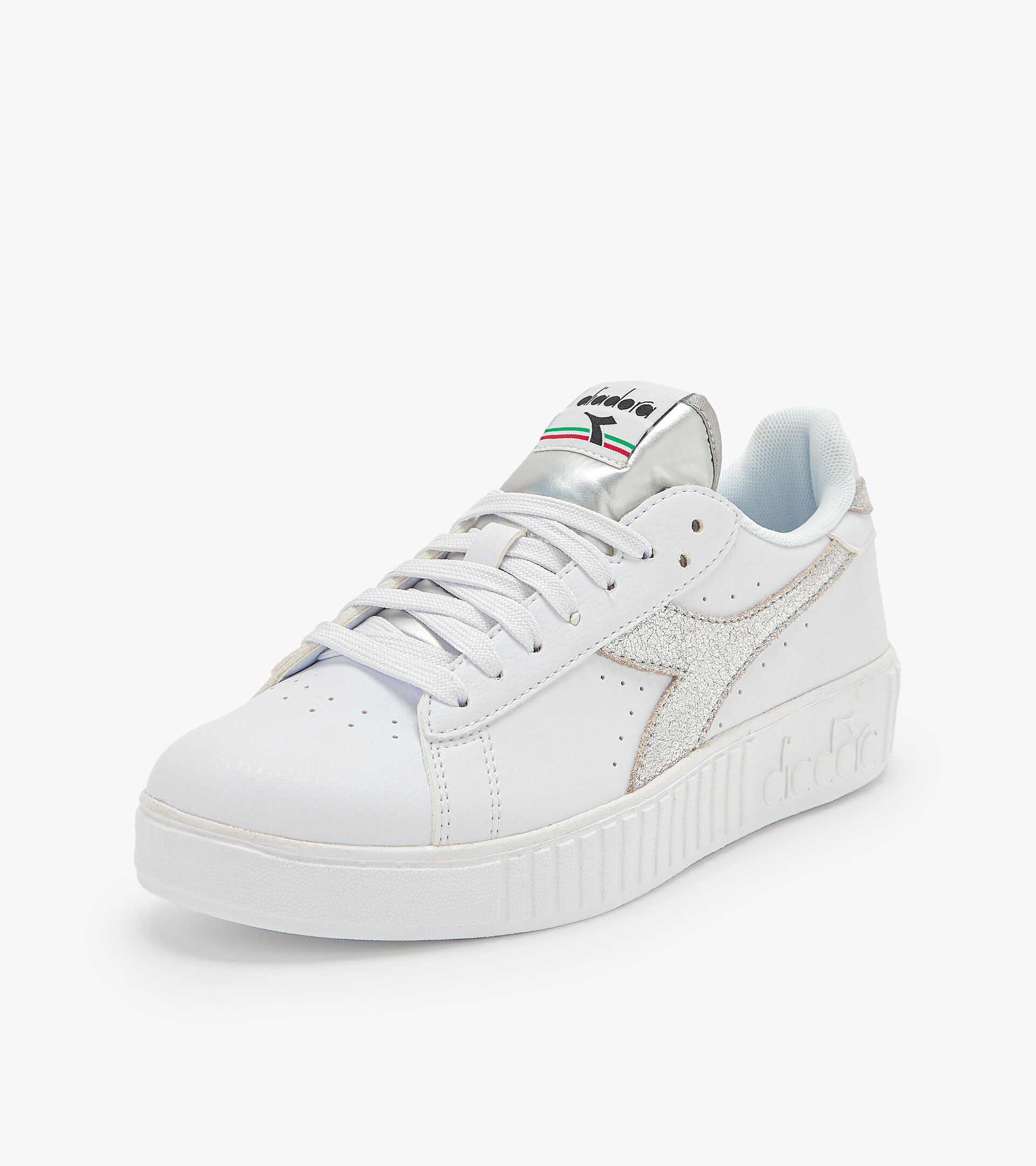 Sports shoes - Women
 GAME STEP PREMIUM WHITE/SILVER - Diadora