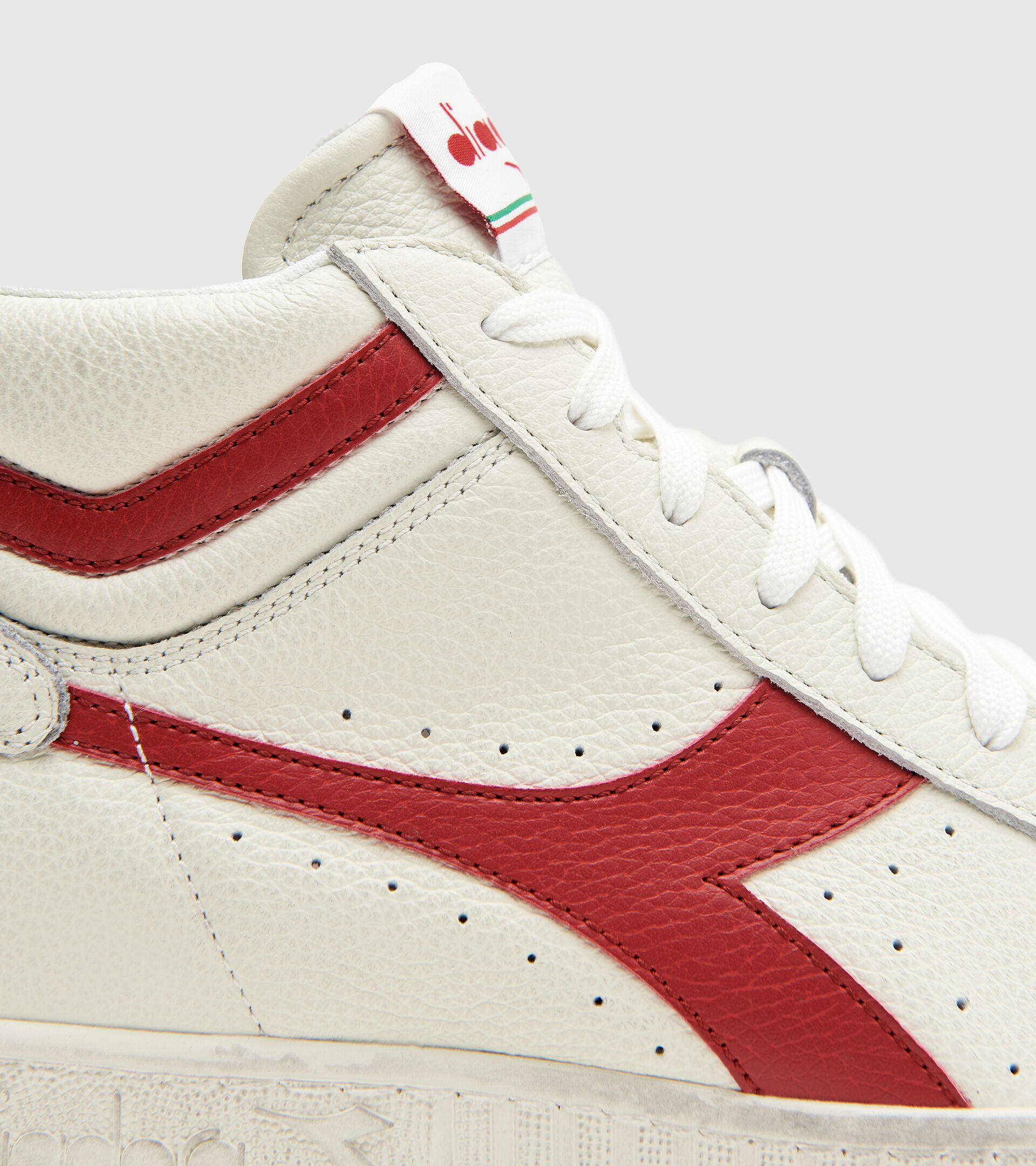 Sports shoes - Unisex GAME L HIGH WAXED WHITE/RED PEPPER - Diadora