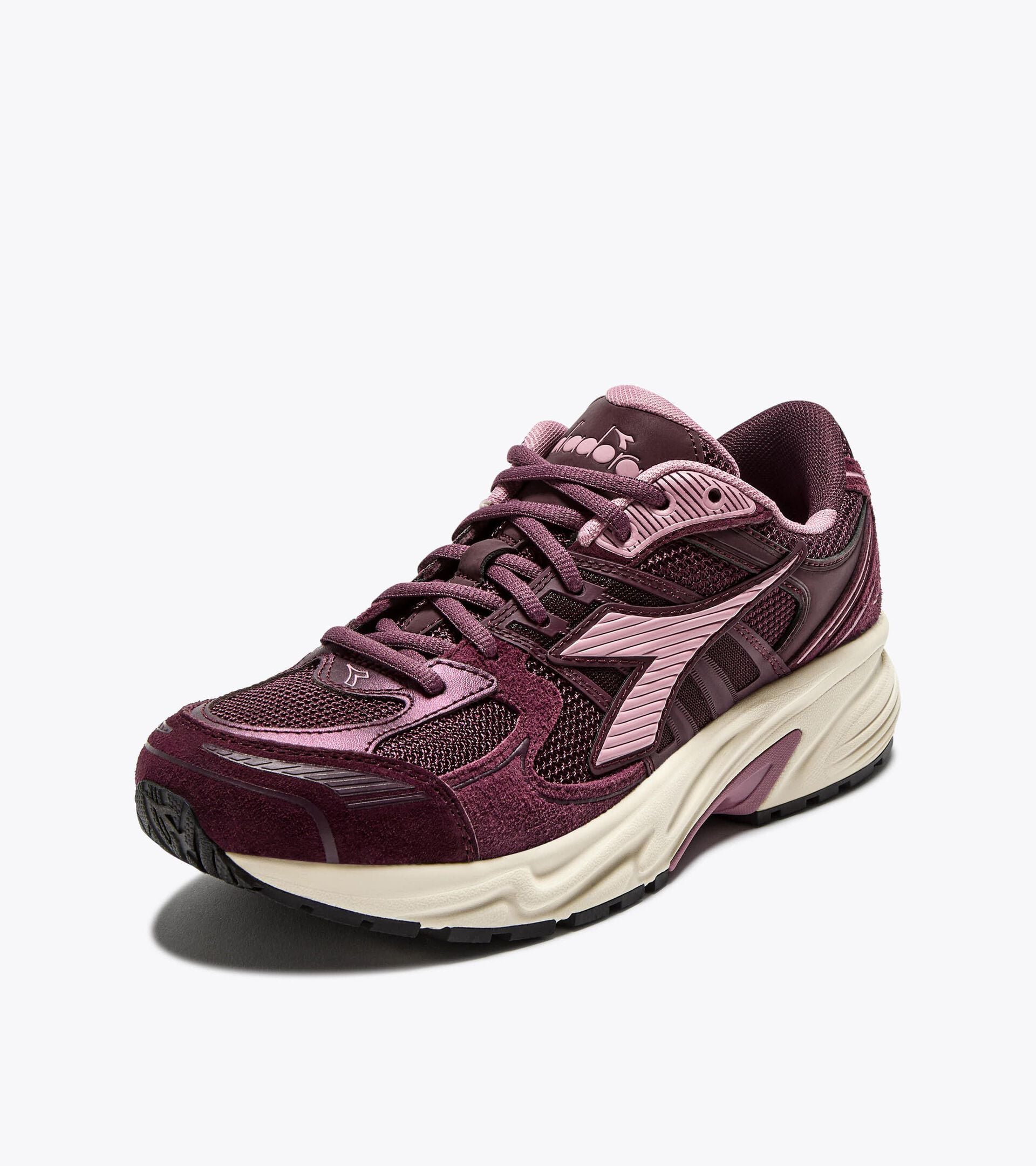 Zapatilla deportiva - Para todos los g&eacute;neros MYTHOS STAR VINO DE CIRUELA - Diadora