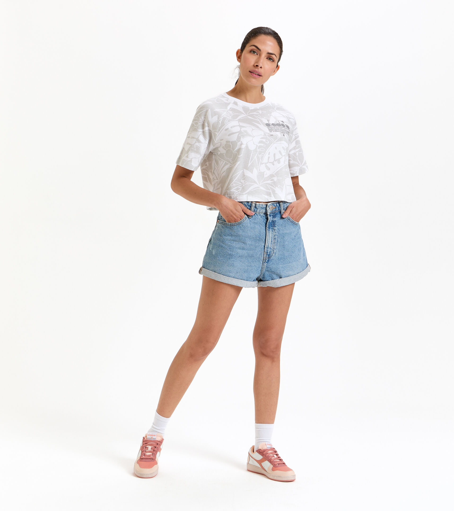 Organic cotton T-shirt - Women L. T-SHIRT SS CROP MANIFESTO OPTICAL WHITE - Diadora