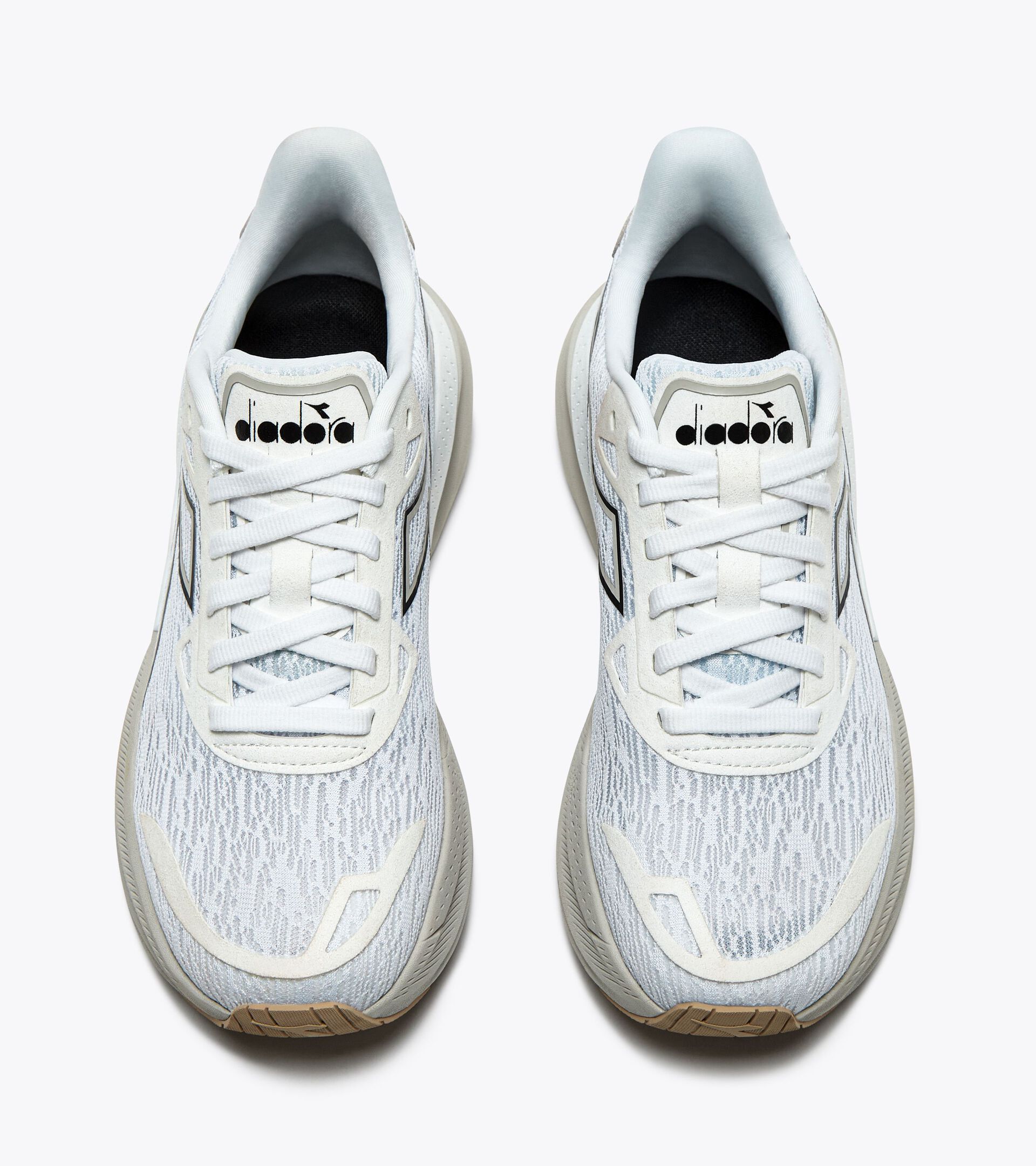 Running shoe - Comfort and stability - Women&rsquo;s NUCLEO 2 W WHITE/SILVER - Diadora