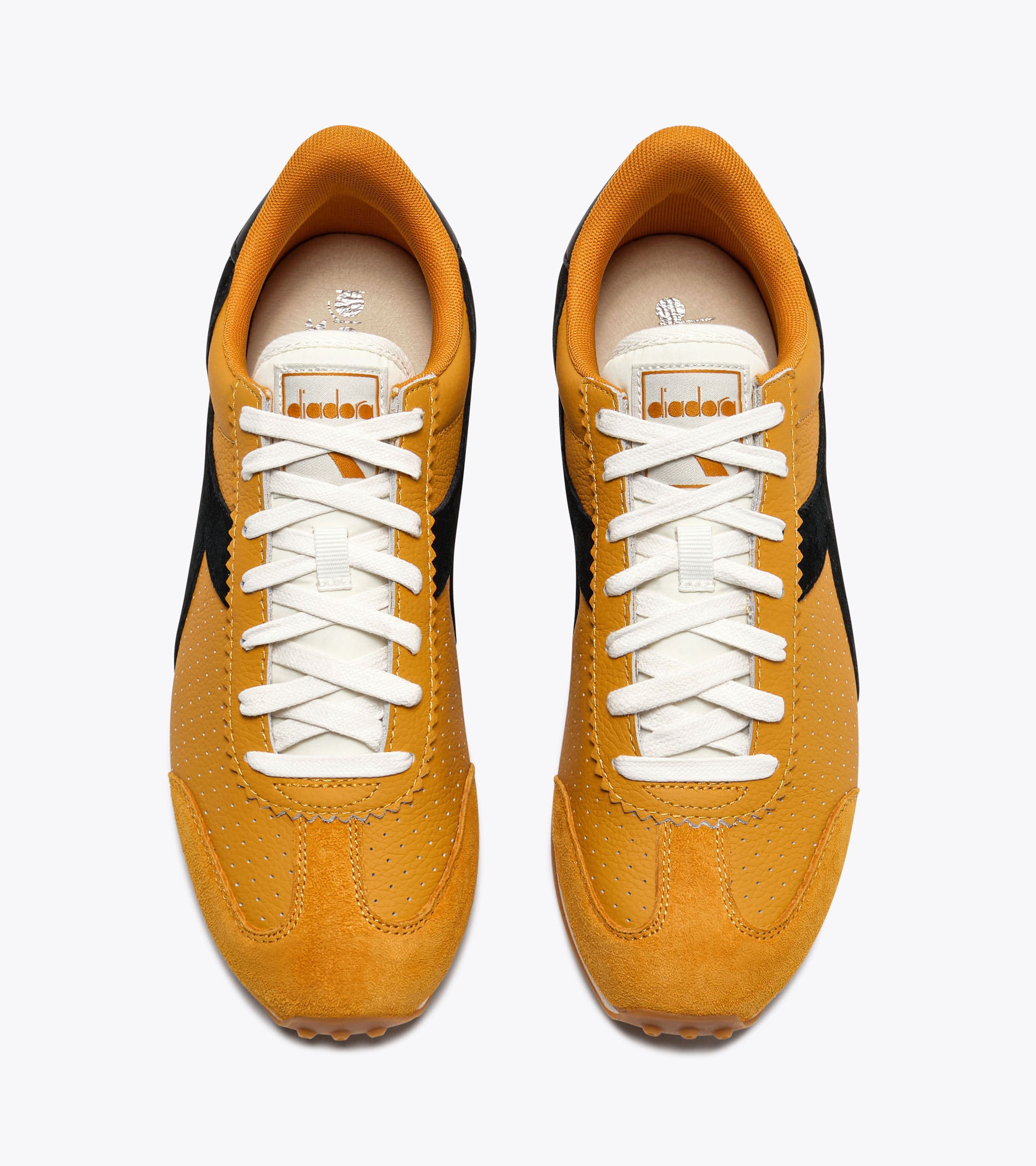RALLY PUNCHED Low-profile leather sneaker - All-gender - Diadora