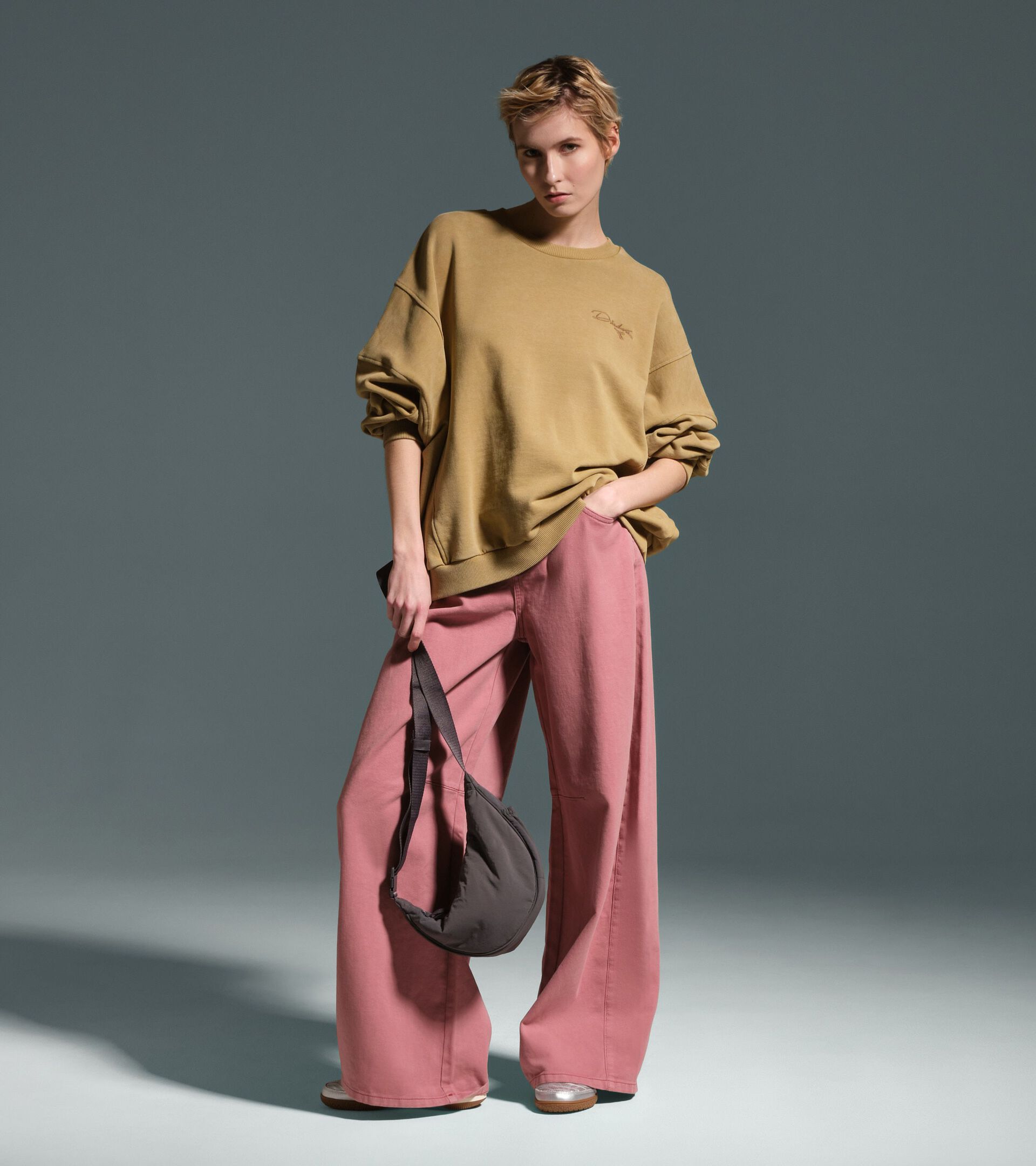 Sweat-shirt en coton &eacute;pais style r&eacute;tro - Femme
 L. SWEAT AVENUE LAB KAKI - Diadora