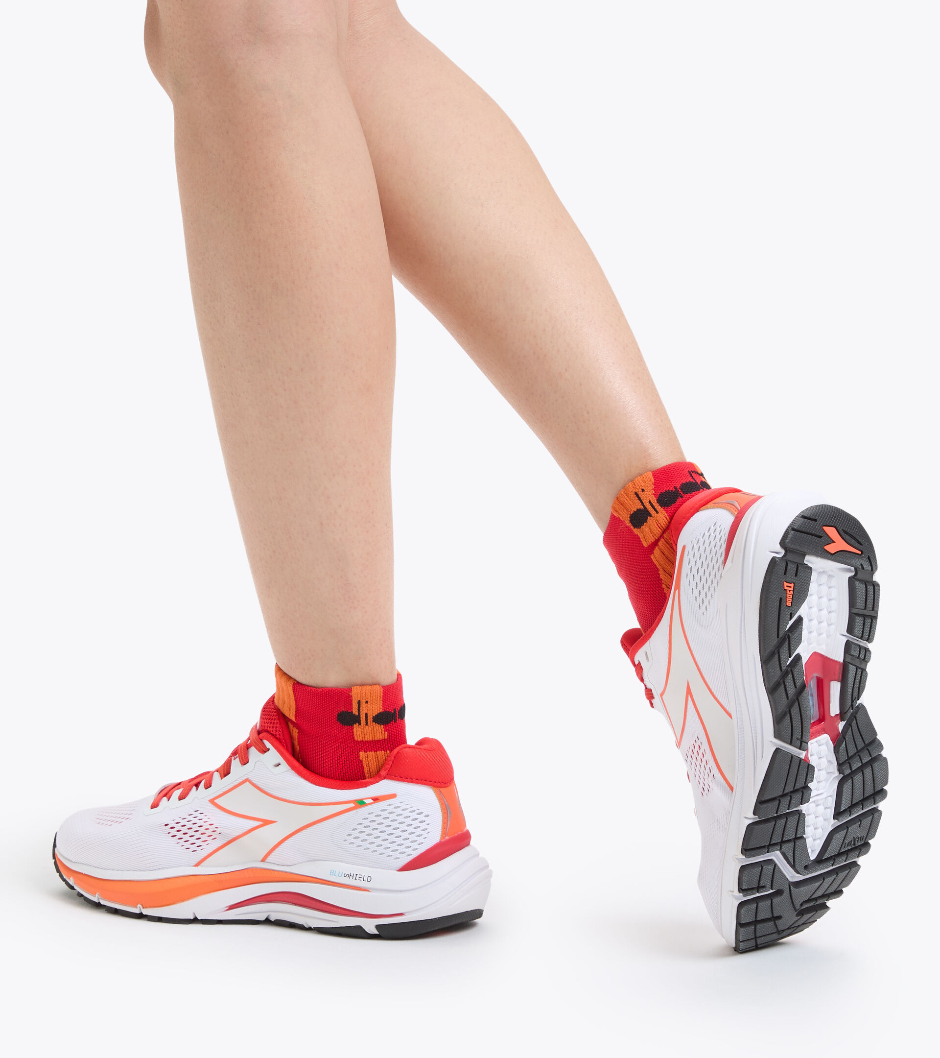 Zapatillas de running - Mujer MYTHOS BLUSHIELD 7 VORTICE W BLANCO/ROJO FUEGO - Diadora