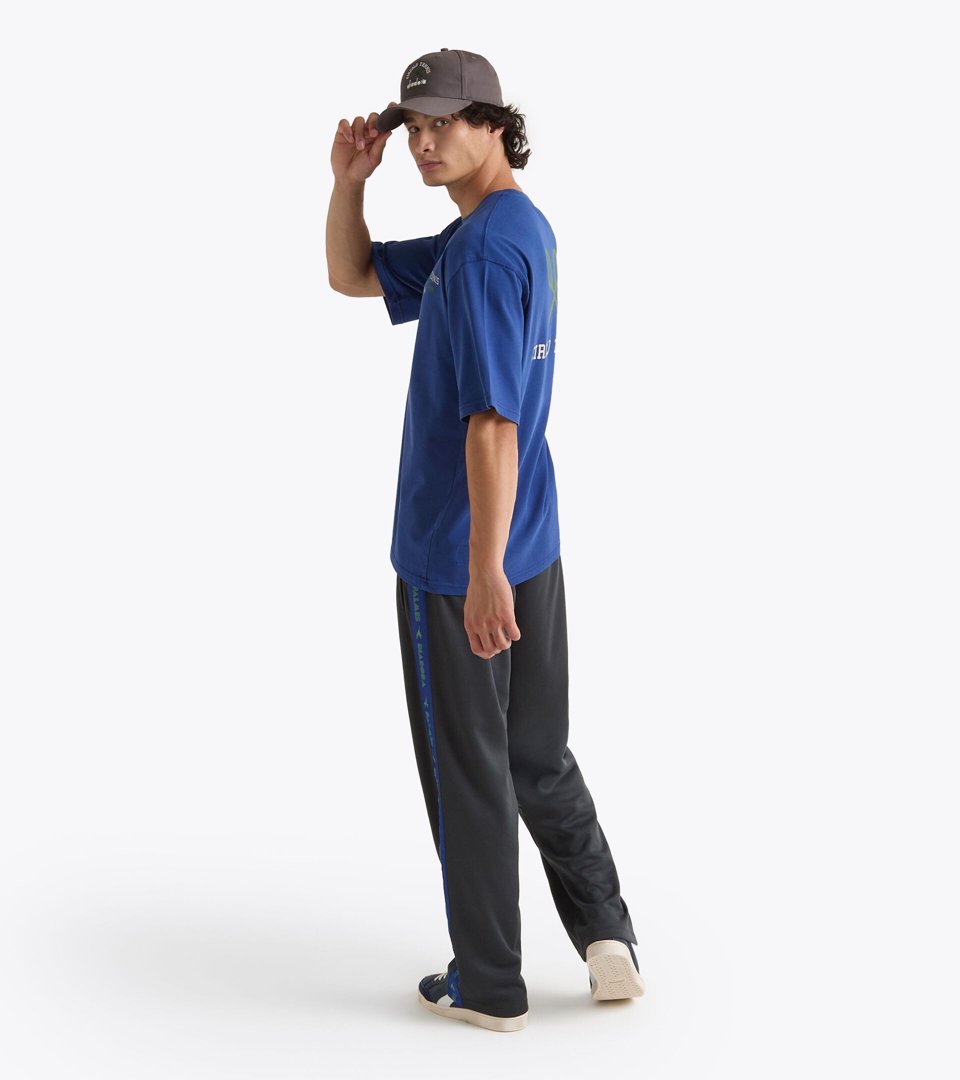 Legacy t-shirt with OG archive print - Made in Italy - All-gender T-SHIRT SS LEGACY II BLUE LIMONGES - Diadora