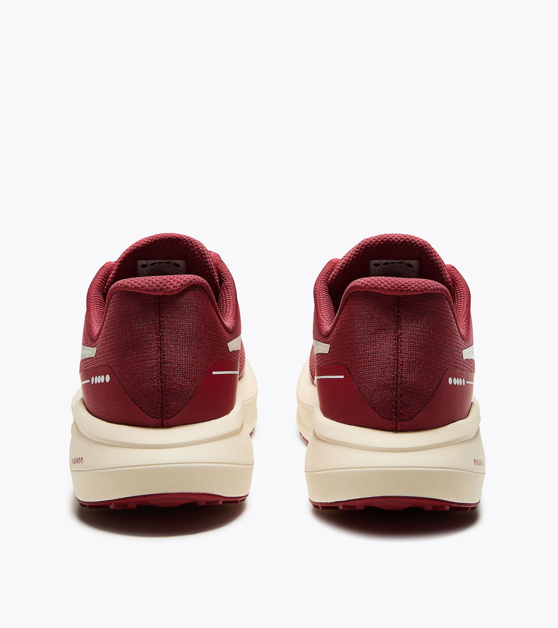 Running shoe - Stability, comfort and durability - All-gender
 NUCLEO 2 GR EARTH RED/WHISPER WHITE - Diadora
