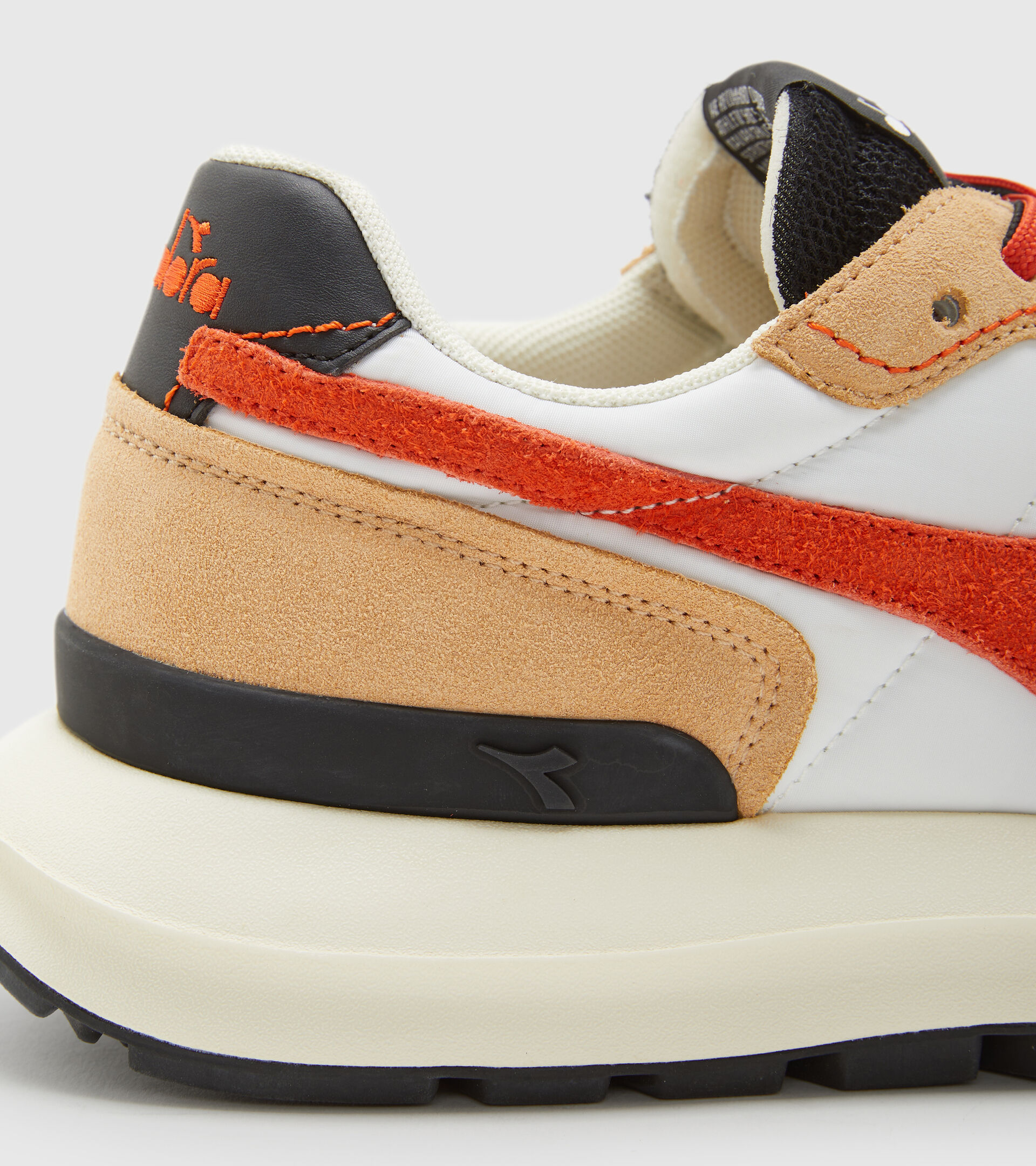 Sports shoes - Unisex KMARO HALLOWEEN WHITE/RED PEPPER - Diadora