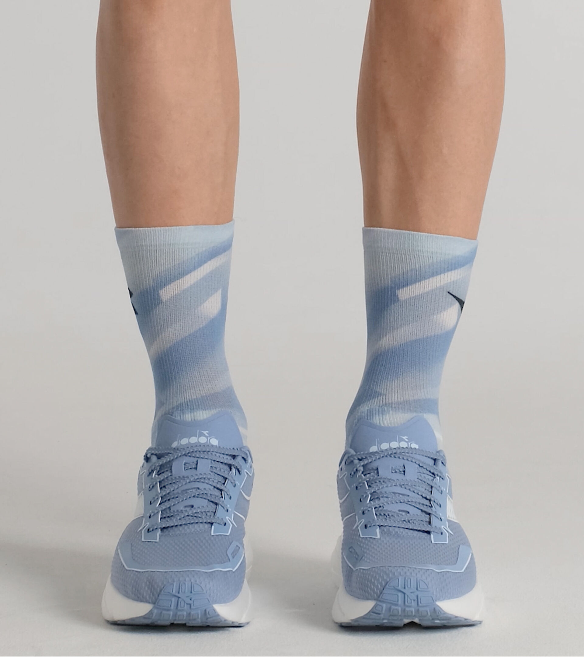 Zapatilla de running - Ligereza y reactividad - Hombre FREQUENZA 2 CIELO INFINITO/BIANCO - Diadora