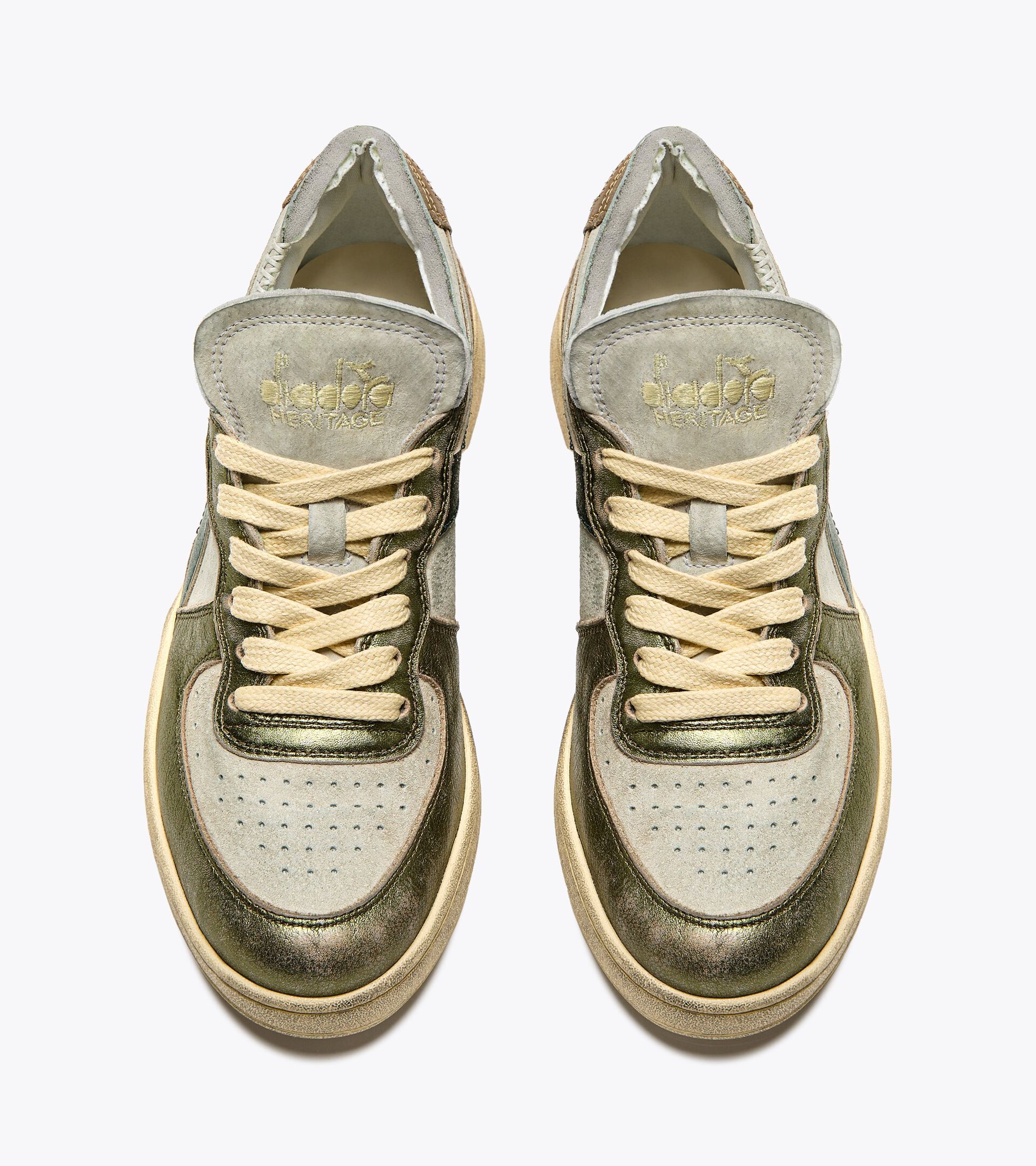 Chaussures Heritage - Femme MI BASKET ROW CUT METAL PIGSKIN USED WN BLANCHE HUITRE - Diadora