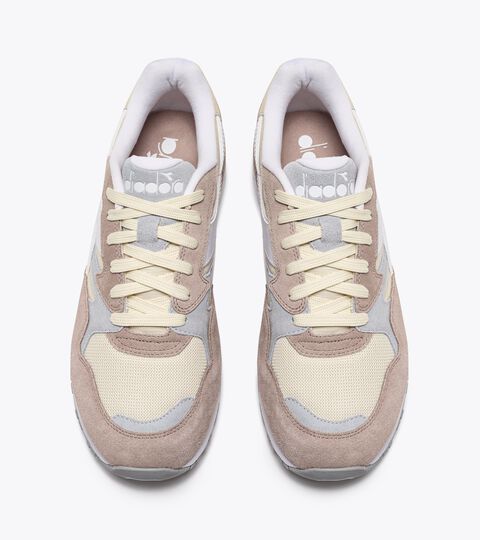 N902, COFFEE BEAN/CLOUD CREAM Sporty sneakers - All-Gender N902 COFFEE BEAN/CLOUD CREAM - Diadora