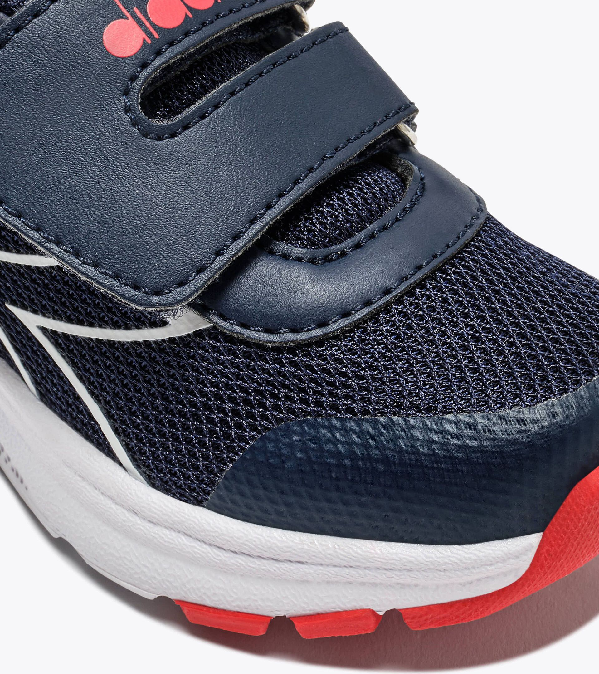 Chaussure de sport pour enfant - 1 &agrave; 3 ans
 FALCON 6 I NOIR IRIS/BLANC - Diadora