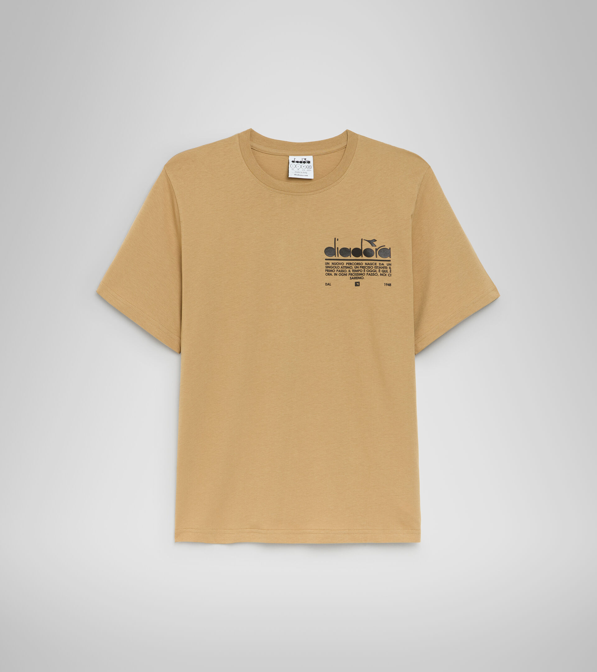 Camiseta de algodón - Unisex T-SHIRT SS MANIFESTO BEIGE DORADO - Diadora