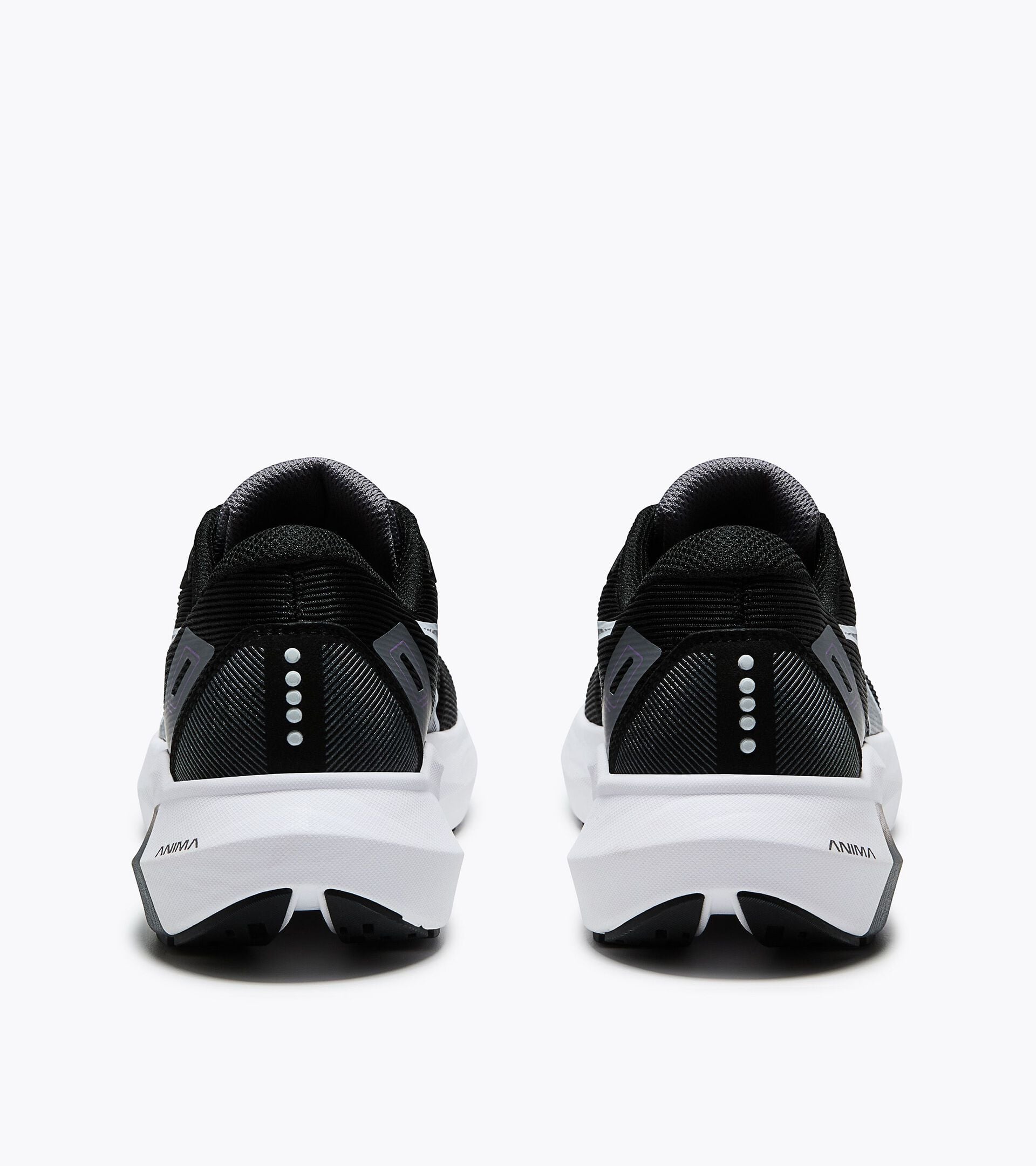 Neutral Running Shoe - Women&rsquo;s STRADA 4 W BLACK/WHITE (C7406) - Diadora