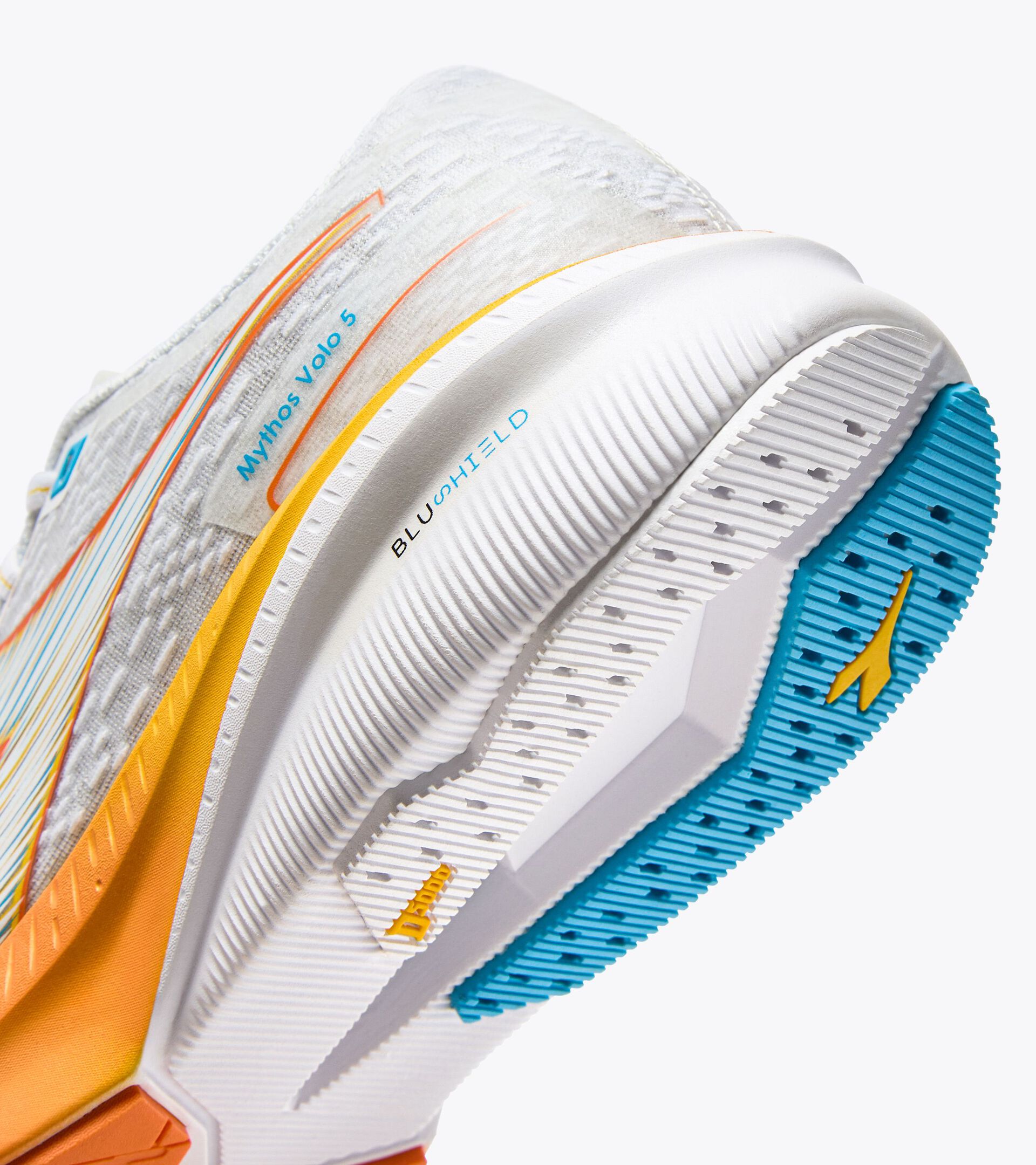Running shoe - Stability and lightness - Men’s MYTHOS BLUSHIELD VOLO 5 WHITE/NECTARINE/LEMON CHROME - Diadora