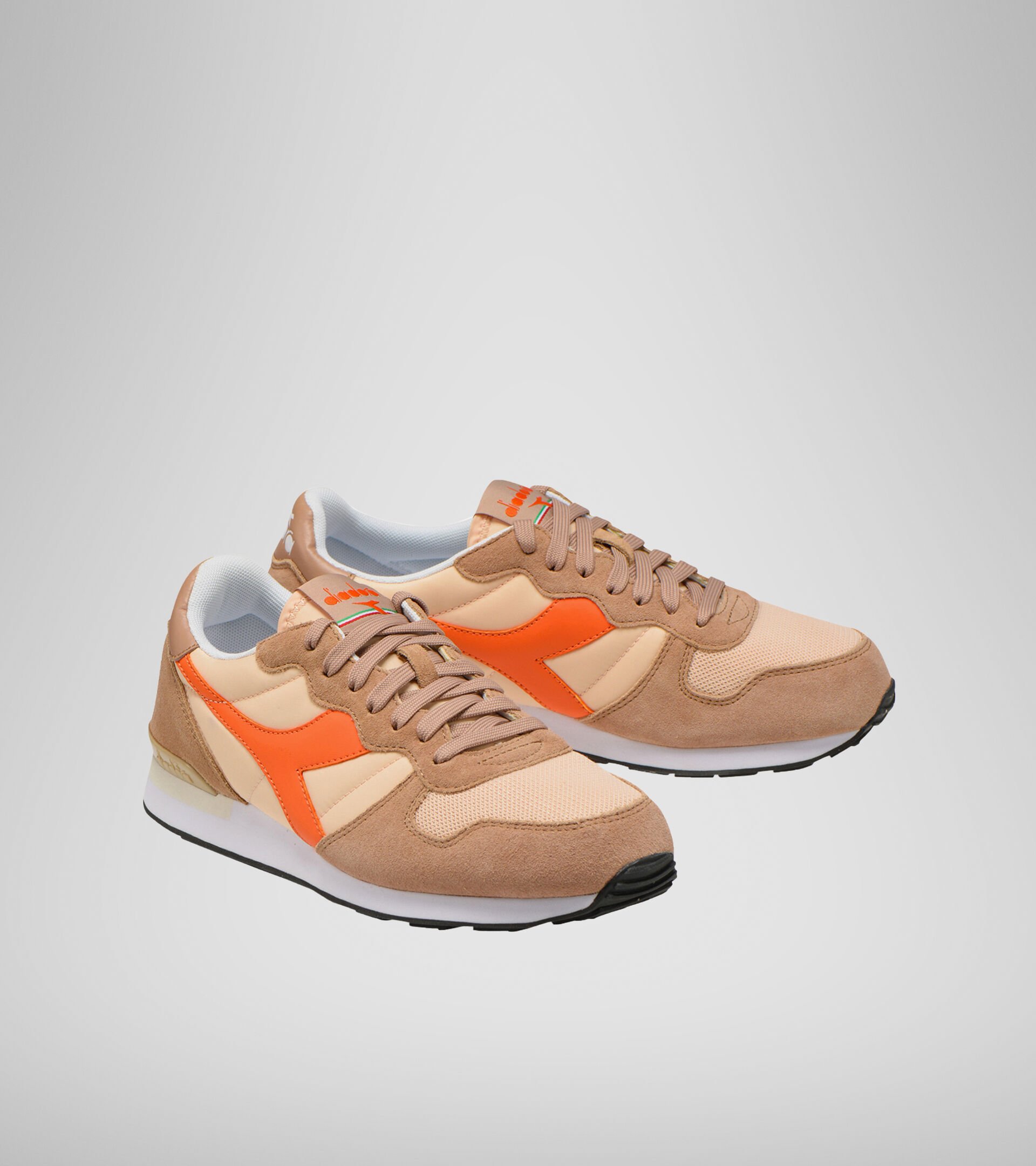 Footwear Sportswear UNISEX CAMARO MARRON CORZO/AMAPOLA DORADA Diadora