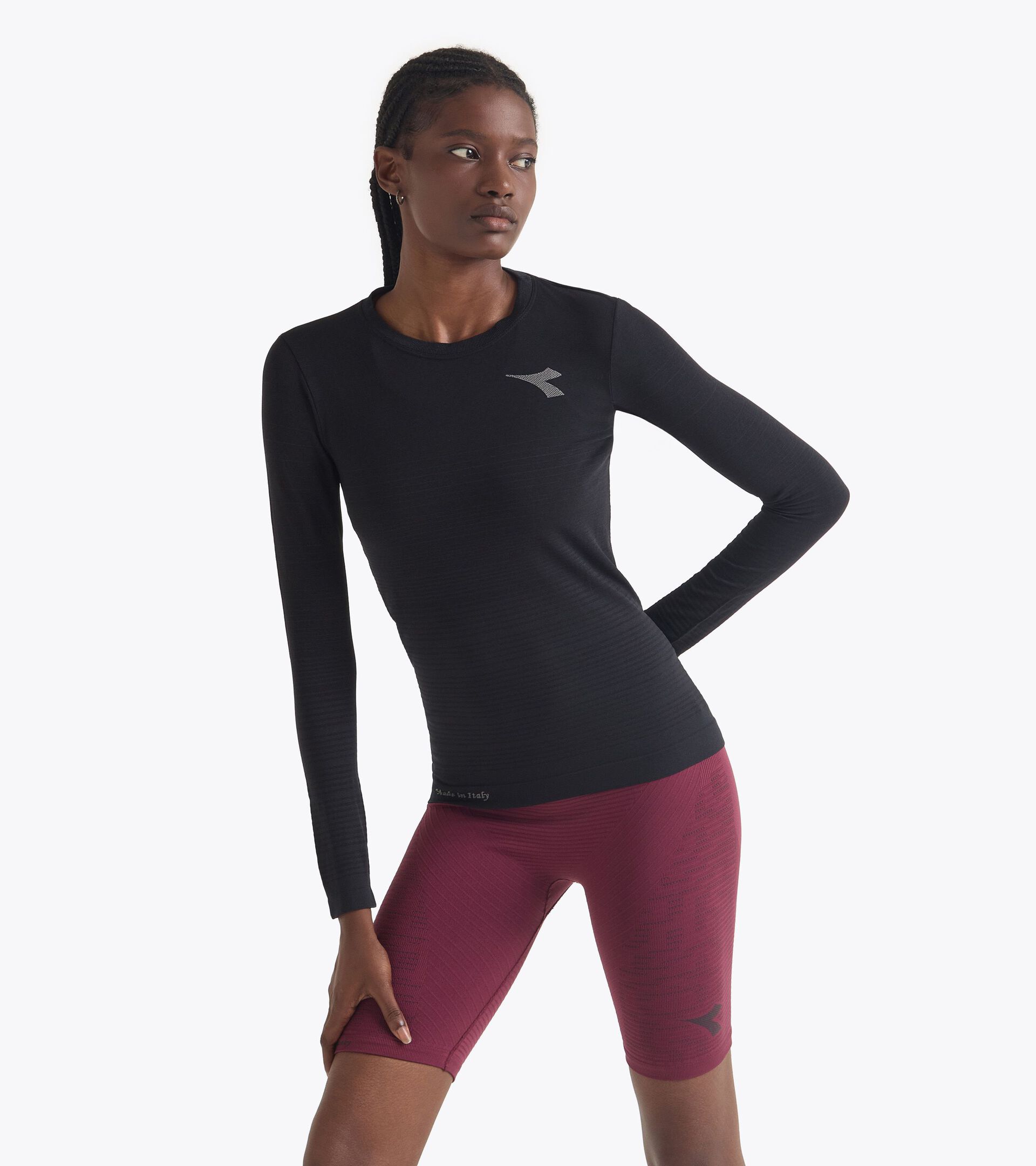 Long-sleeved, technical t-shirt for temperature control - Running - Women’s
L. LS T-SHIRT STRATOUNO BLACK - Diadora