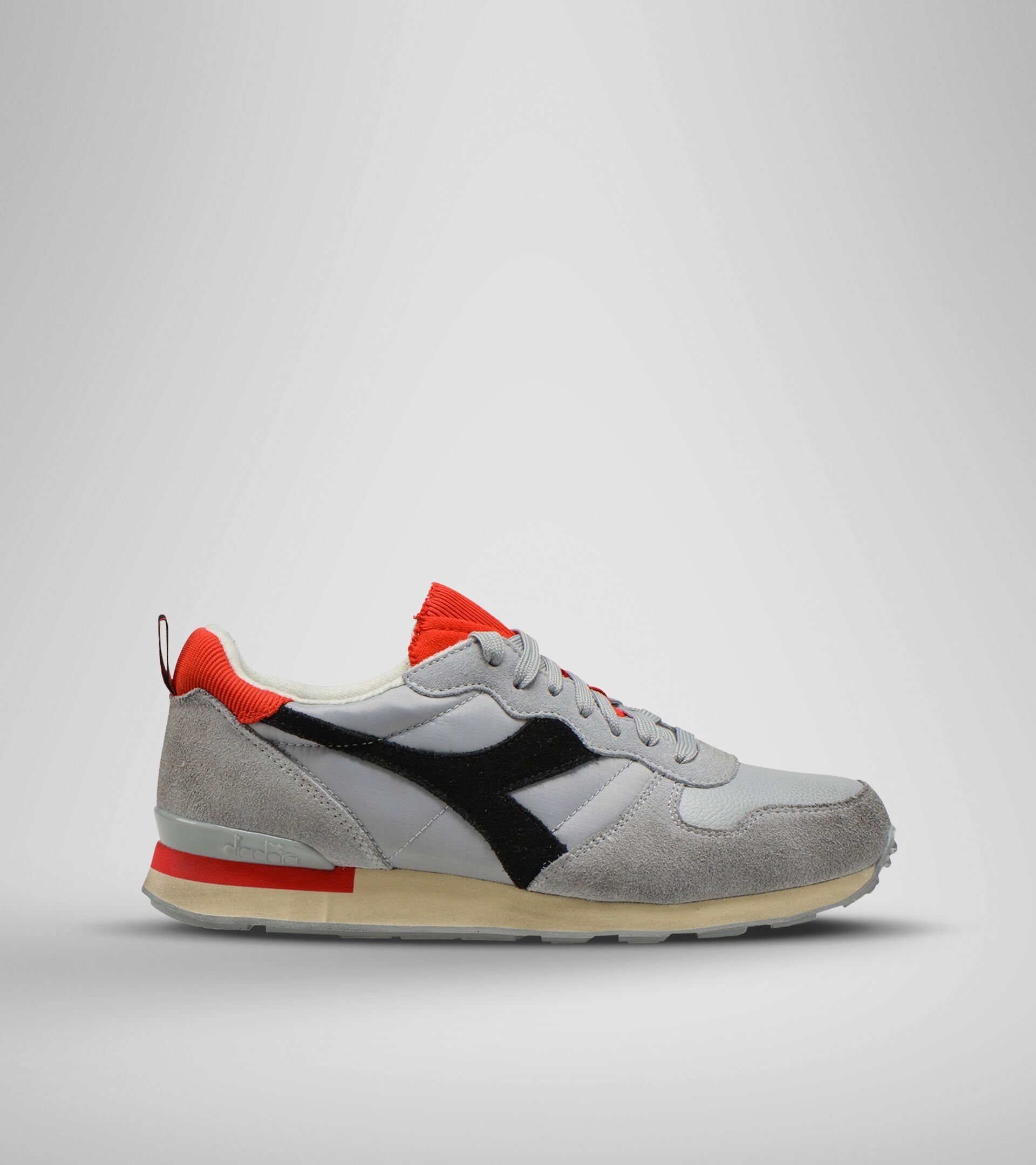Sports shoe - Unisex CAMARO ICONA HIGH RISE/BLACK/FIERY RED - Diadora