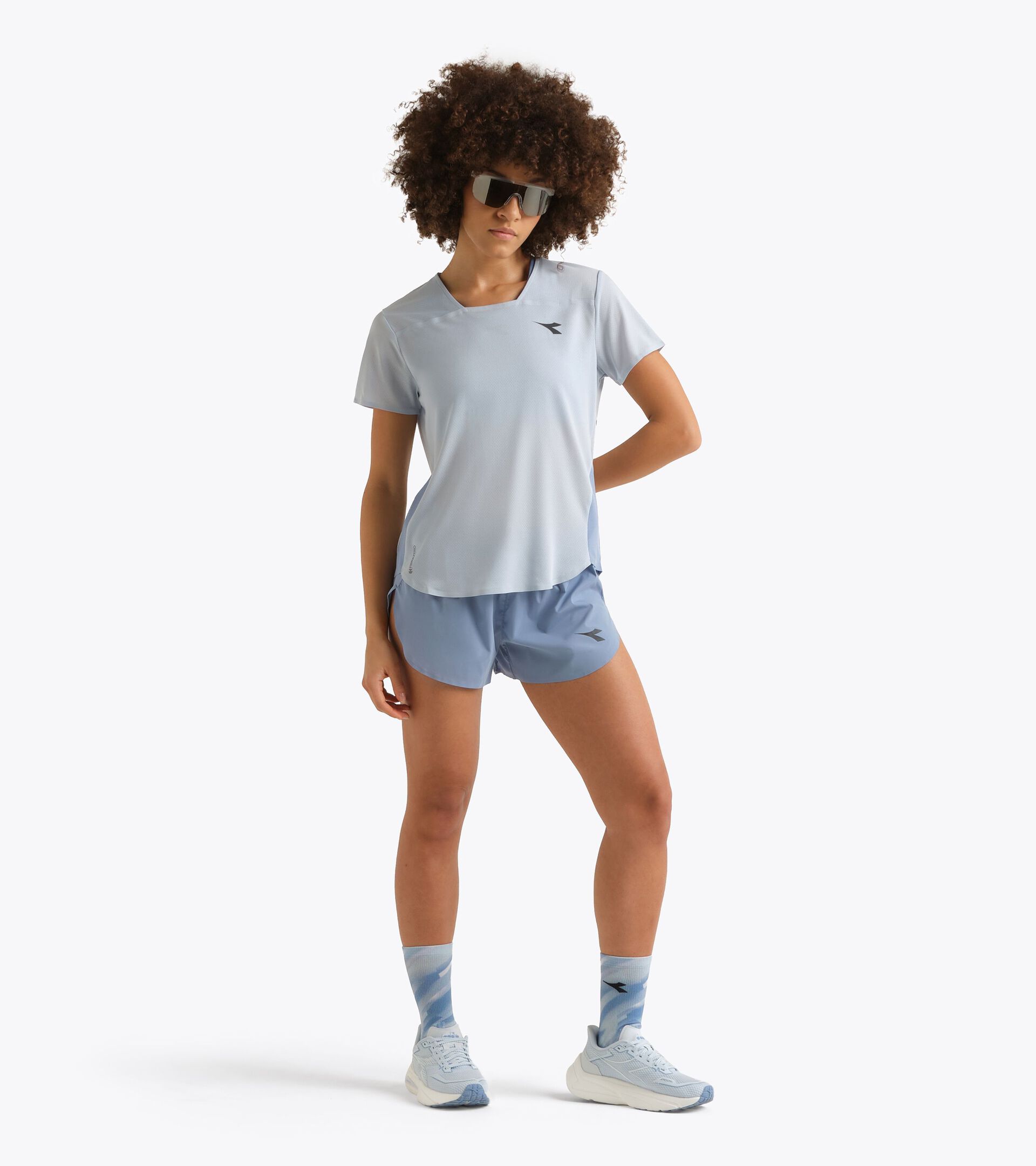 FIBRAZERO 2,5&rsquo;&rsquo; Split Shorts  - Running - Women&rsquo;s
 L. SPLIT SHORT 2.5 SUPER LIGHT FIBRAZERO ENDLESS SKY - Diadora