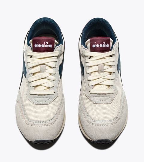 RACE NY, BLANC IMMACULE Chaussures de sportswear - Genre neutre RACE NY BLANC IMMACULE - Diadora