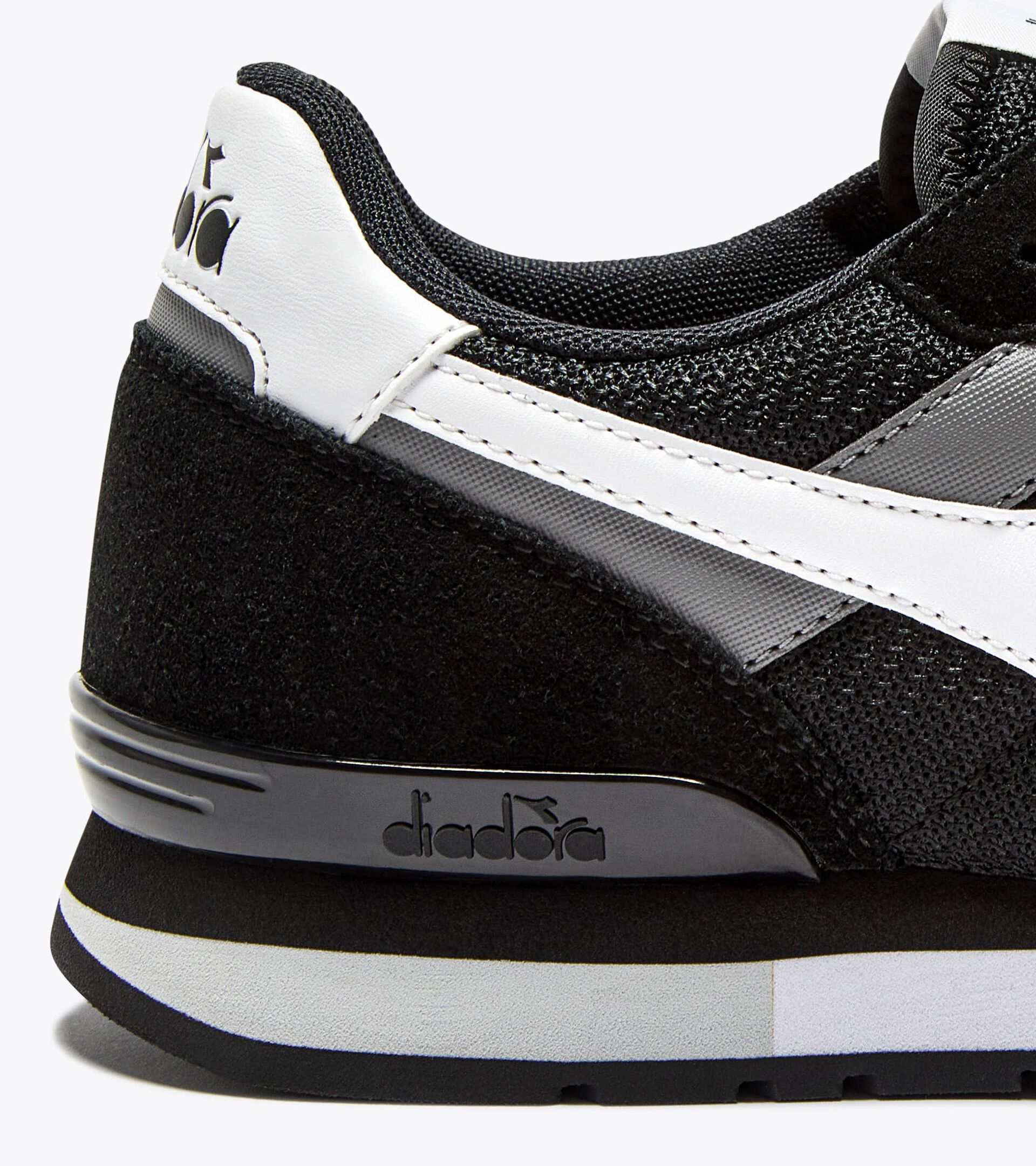 Suede leather sneaker - All-gender CAMARO M2 BLACK - Diadora