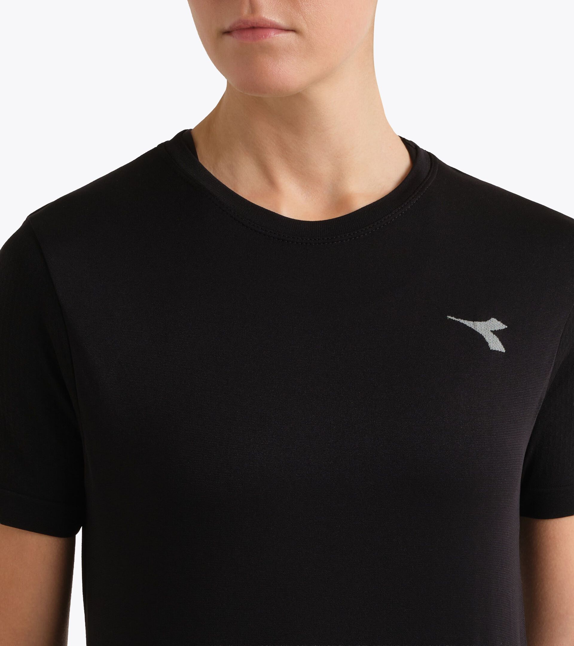 Technical t-shirt  for temperature control -  Running - Women&rsquo;s L. SS T-SHIRT STRATOUNO BLACK - Diadora