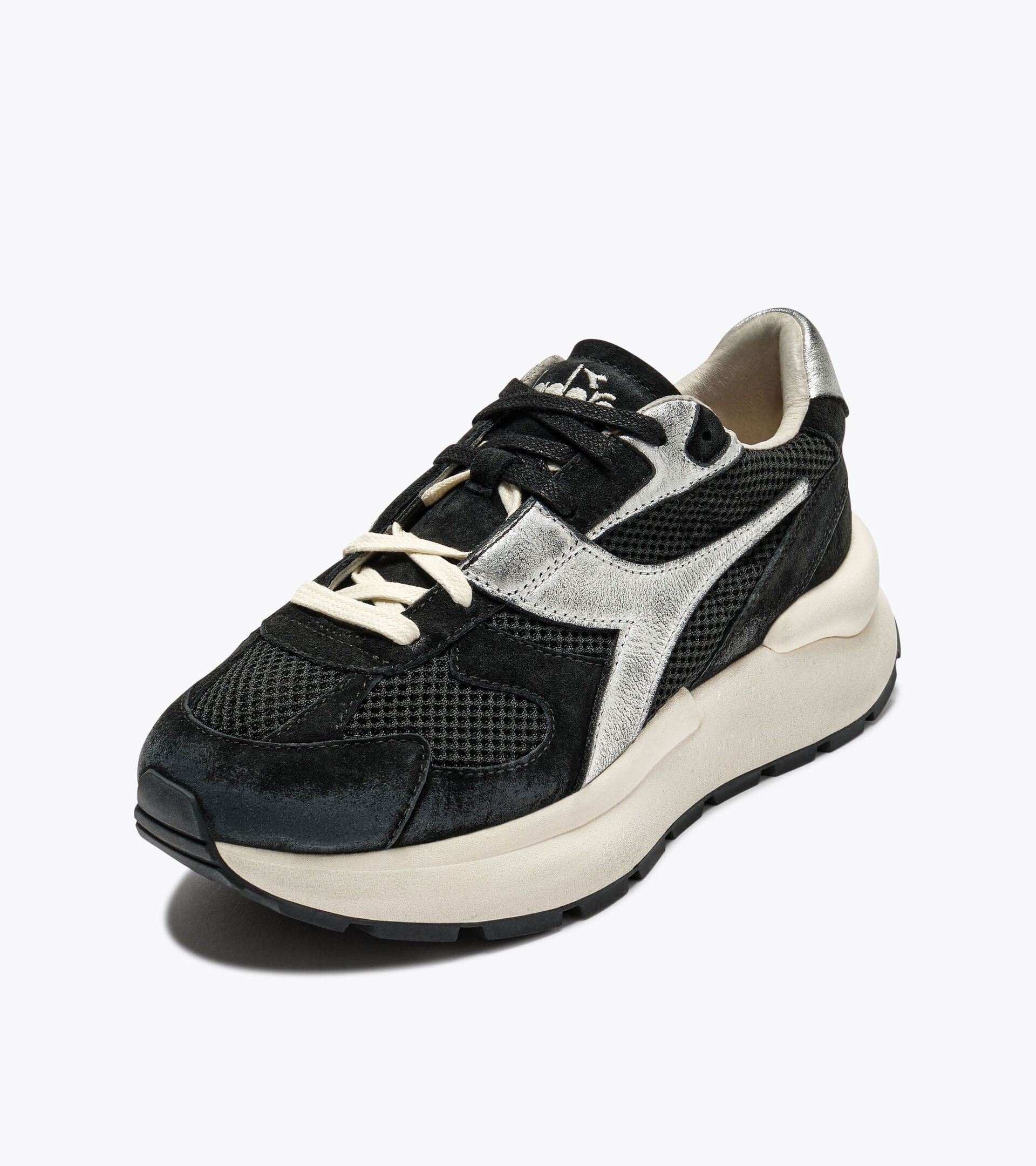 Sneaker Heritage in pelle e mesh  - Donna
 MERCURY ELITE METAL USED WN NERO - Diadora