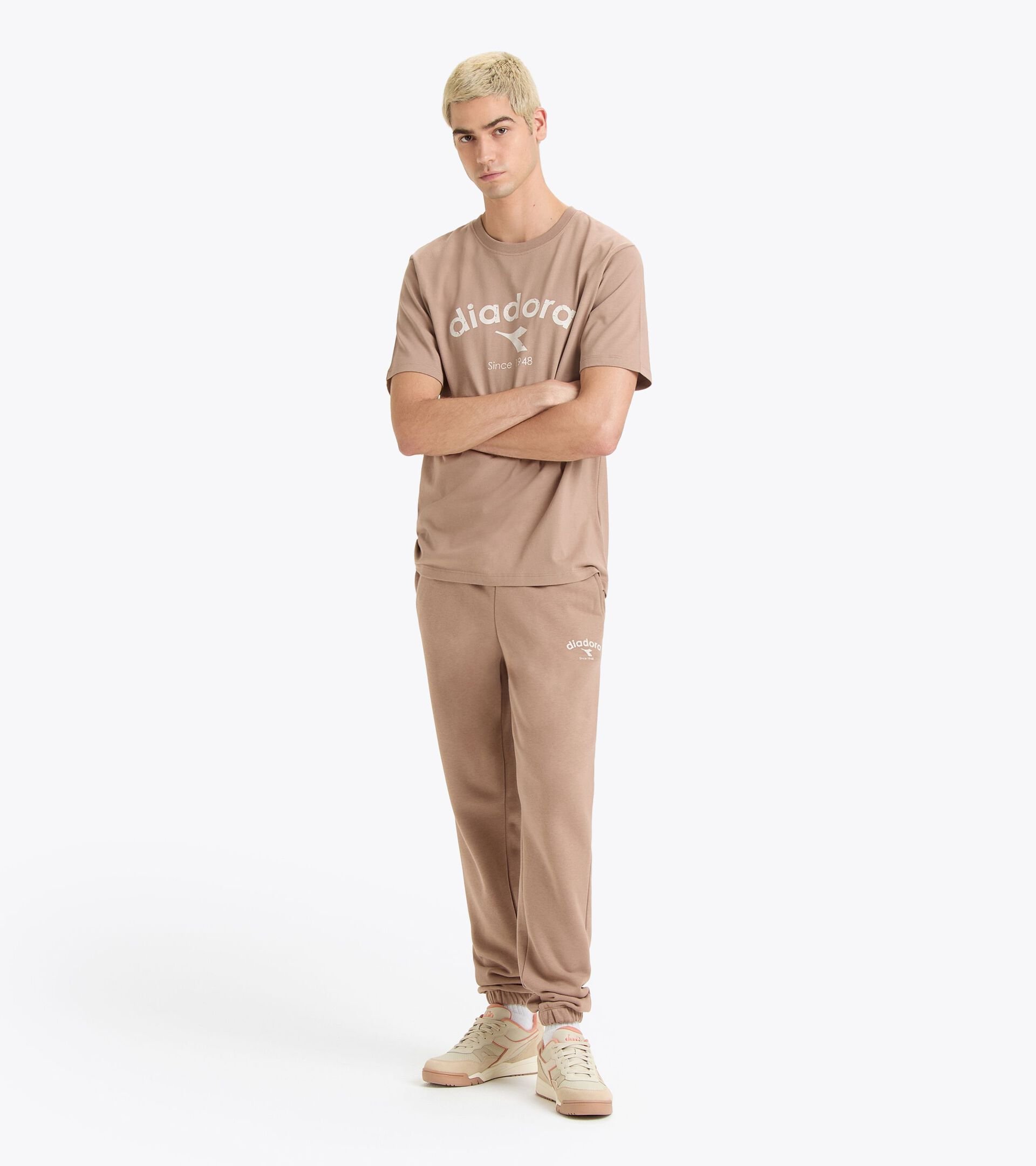T-shirt - Gender Neutral
 T-SHIRT SS ATHL. LOGO LIGHT BROWN HAZELNUT - Diadora