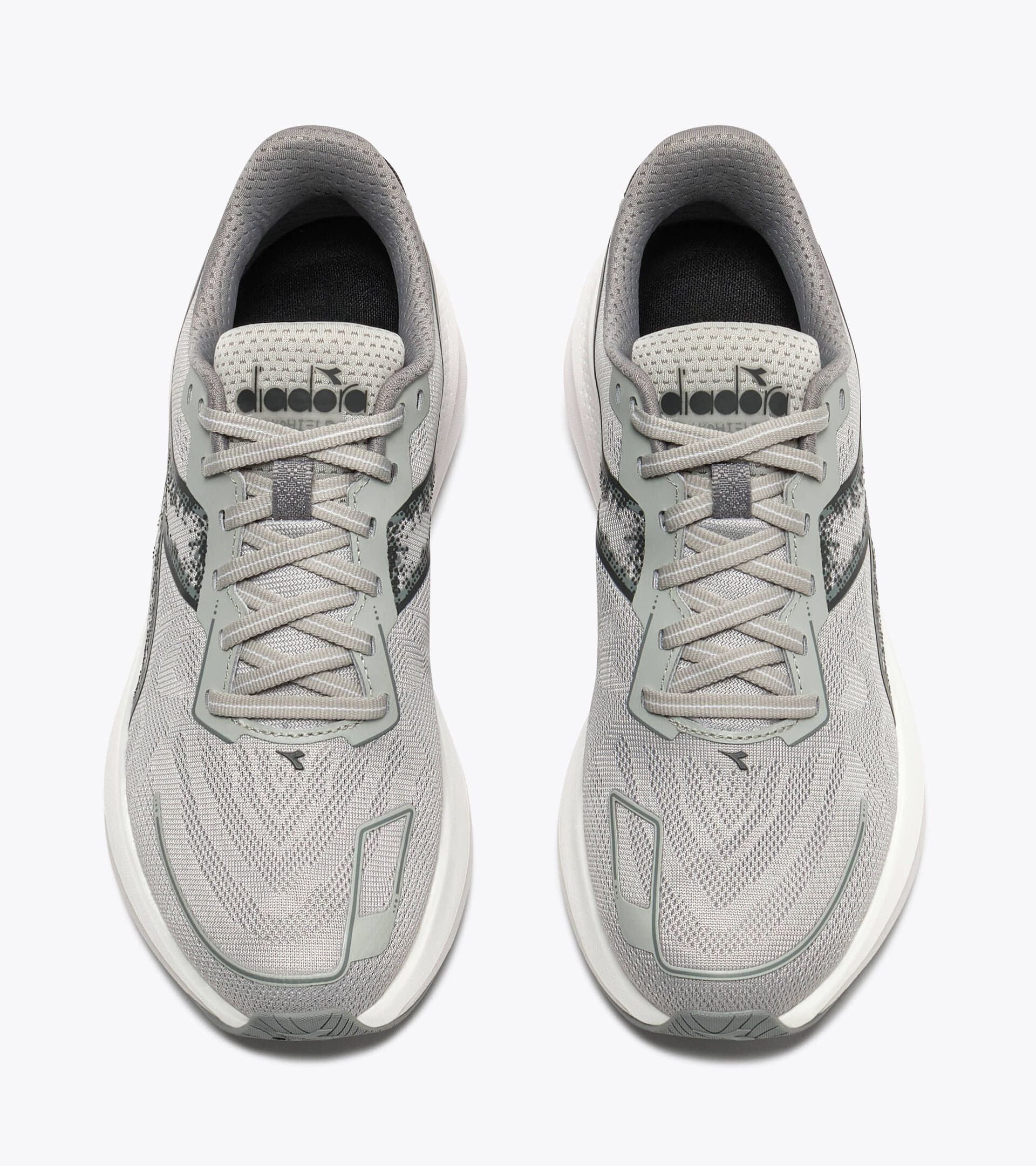 Running shoe - Stability and protection - Women&rsquo;s MYTHOS BLUSHIELD VIGORE V W SILVER /FORGED IRON - Diadora