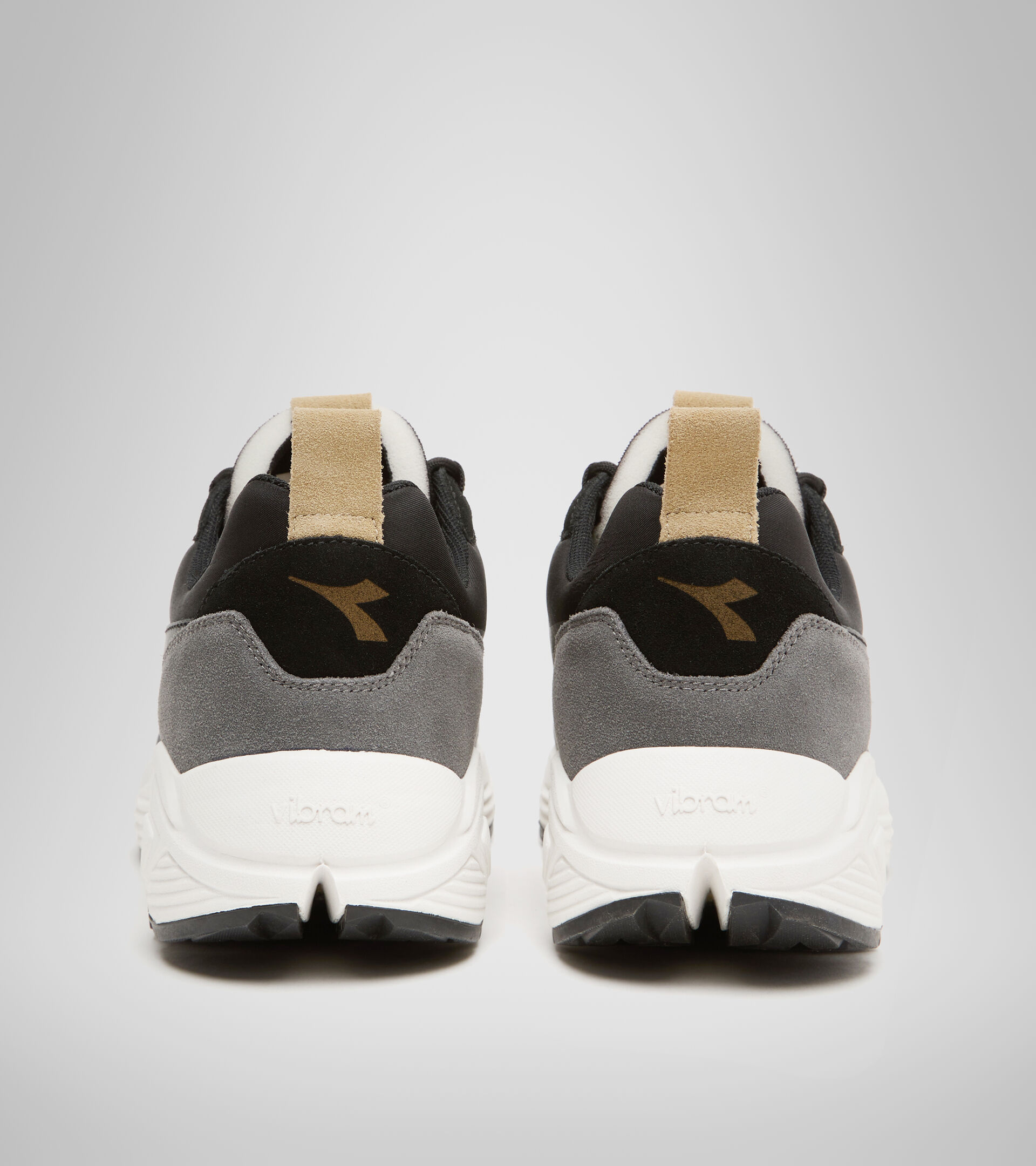 Sports shoe - Unisex RAVE FULL GRAIN SUEDE BLACK - Diadora