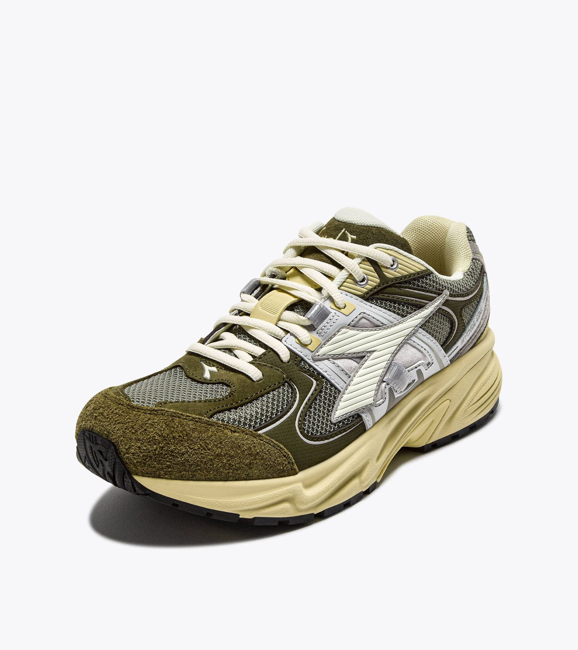 Sports sneakers - All-Gender
MYTHOS STAR M2 STONE VETIVER - Diadora
