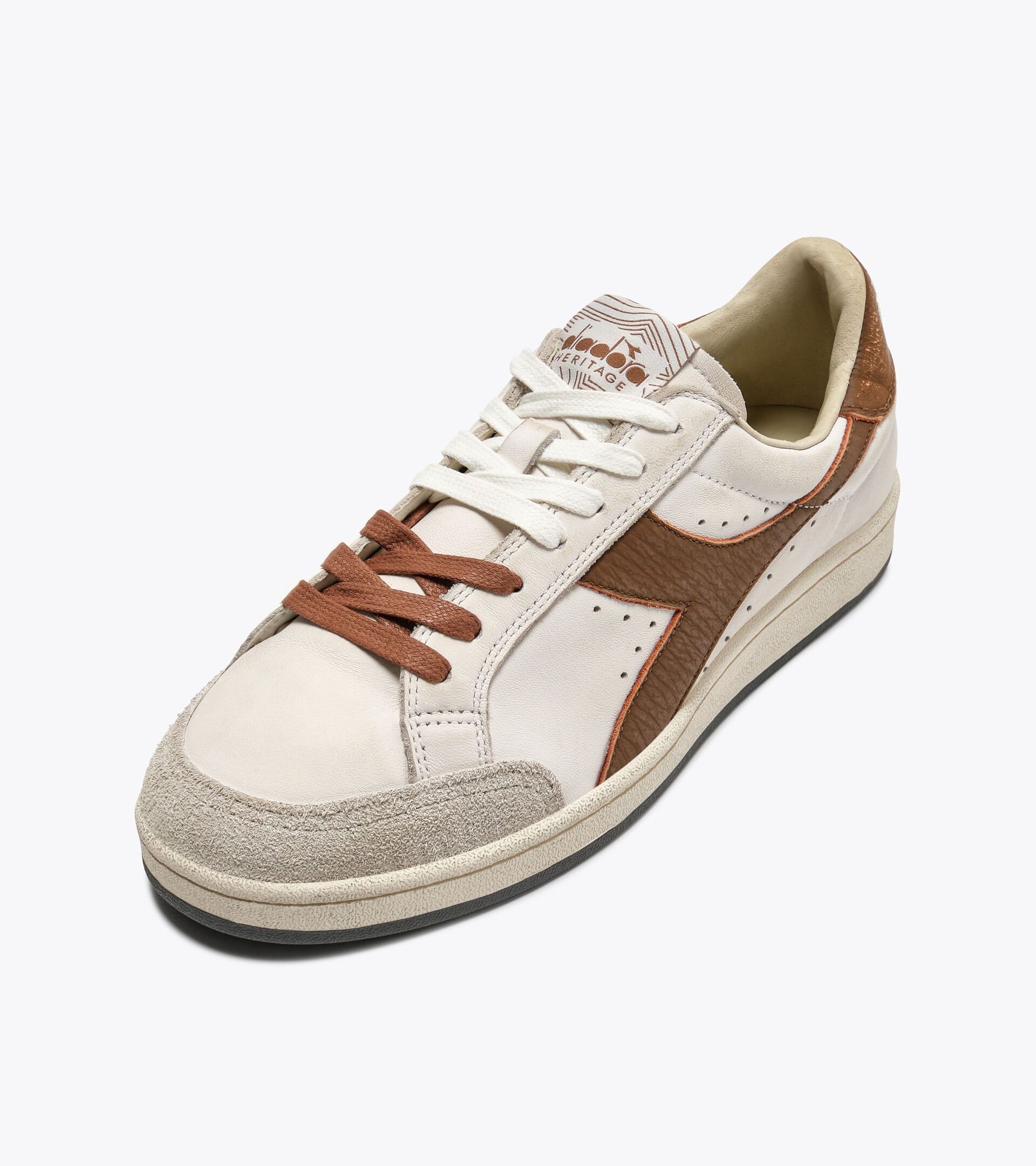 Zapatilla Heritage de piel - Para todos los g&eacute;neros PRESTIGE USED BIANCO OTTICO/MARRONE MUSTANG - Diadora