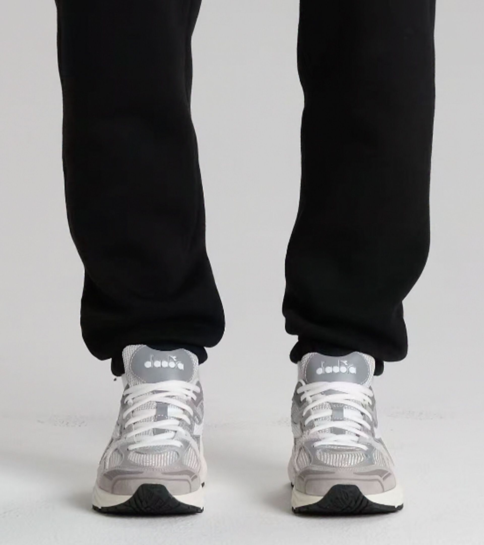 Sports sneakers - All-Gender MYTHOS STAR GREY ALASKA - Diadora