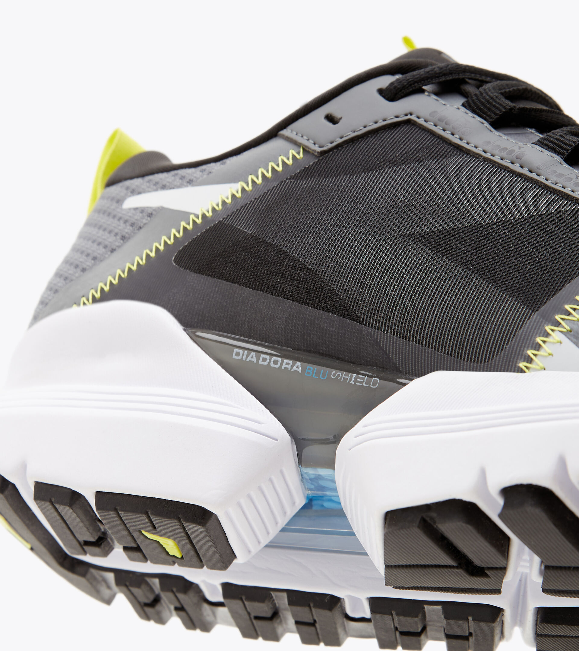 Footwear Sport UOMO MYTHOS BLUSHIELD ELITE TRX 2 STEEL GRAY/BLACK Diadora